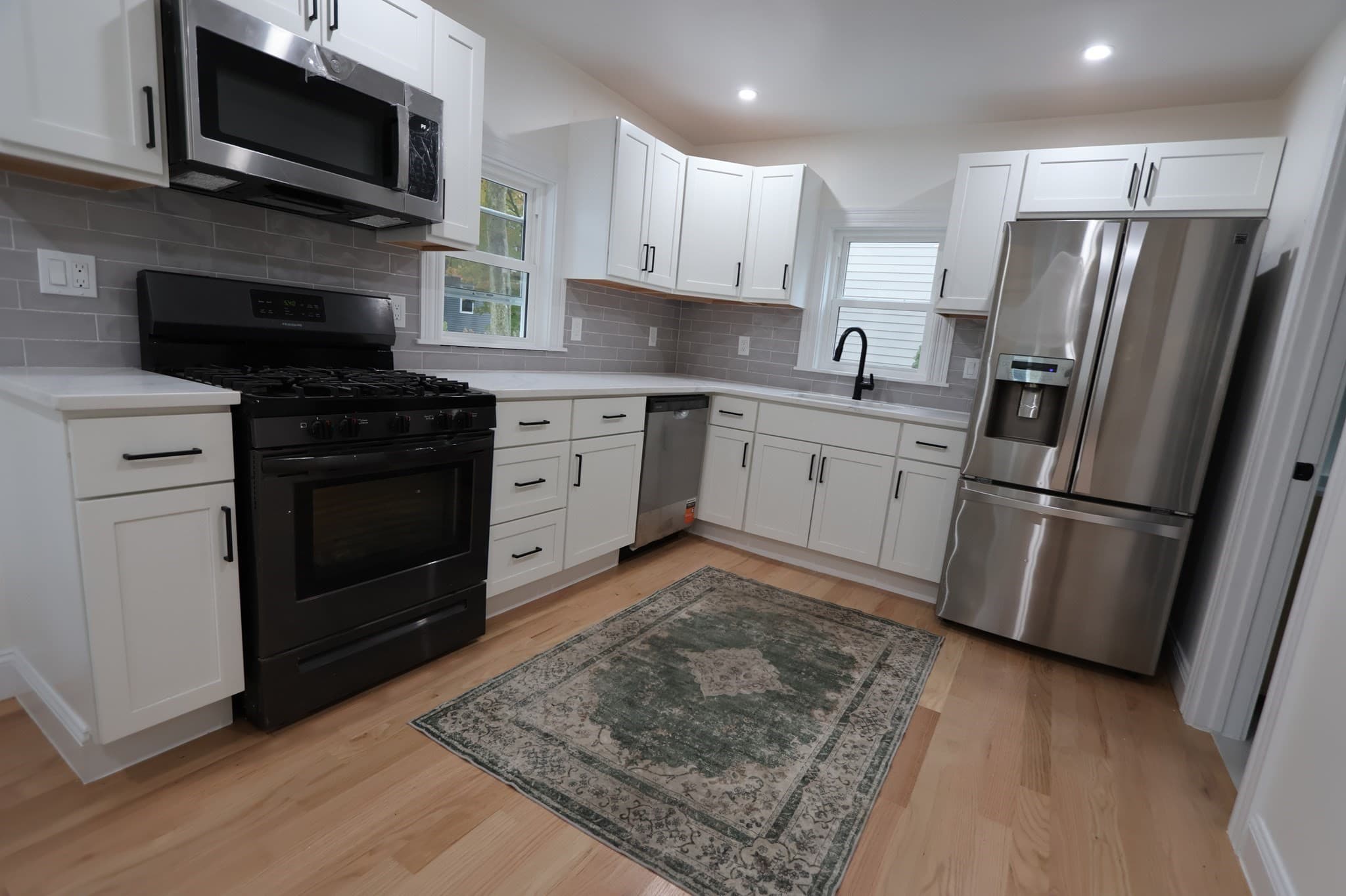 Single Family Residence at 8 Curve St, Newton MA 02465, Newton, photo 3 of 18