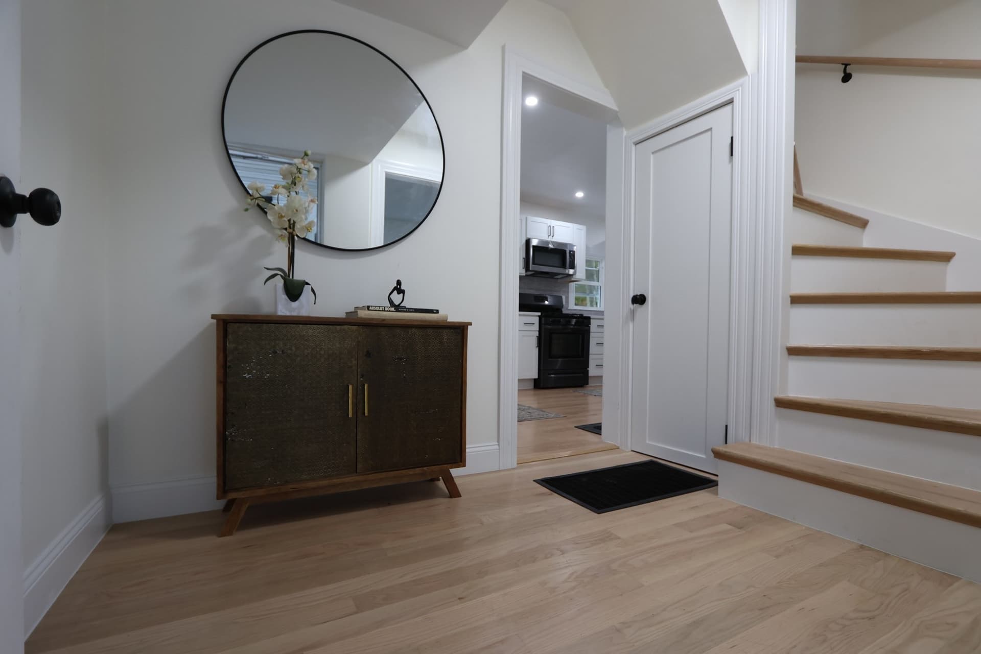 8 Curve St, Newton MA 02465