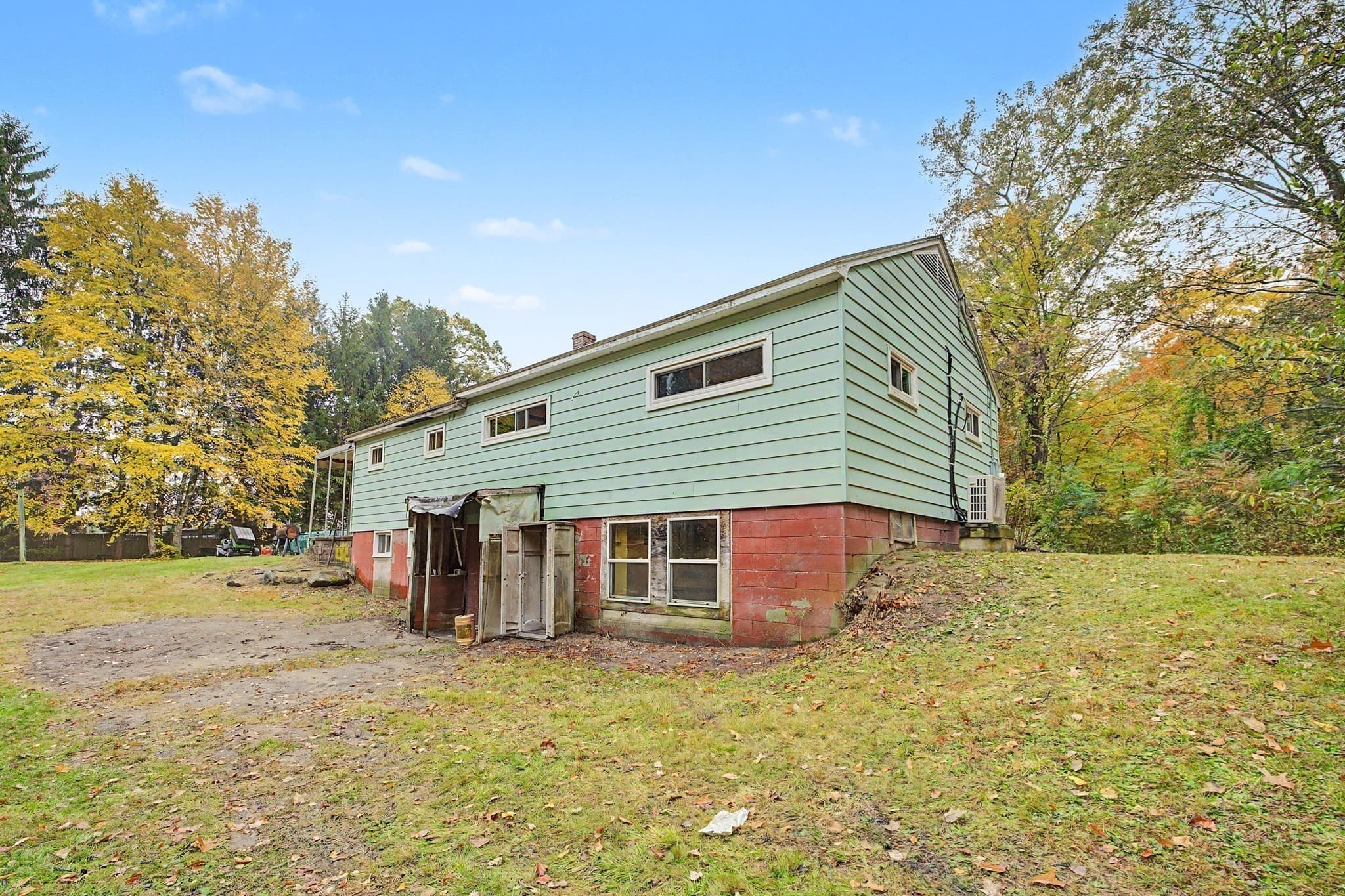 Single Family Residence at 63 Loudville Rd, Easthampton MA 01027, photo 7 of 34
