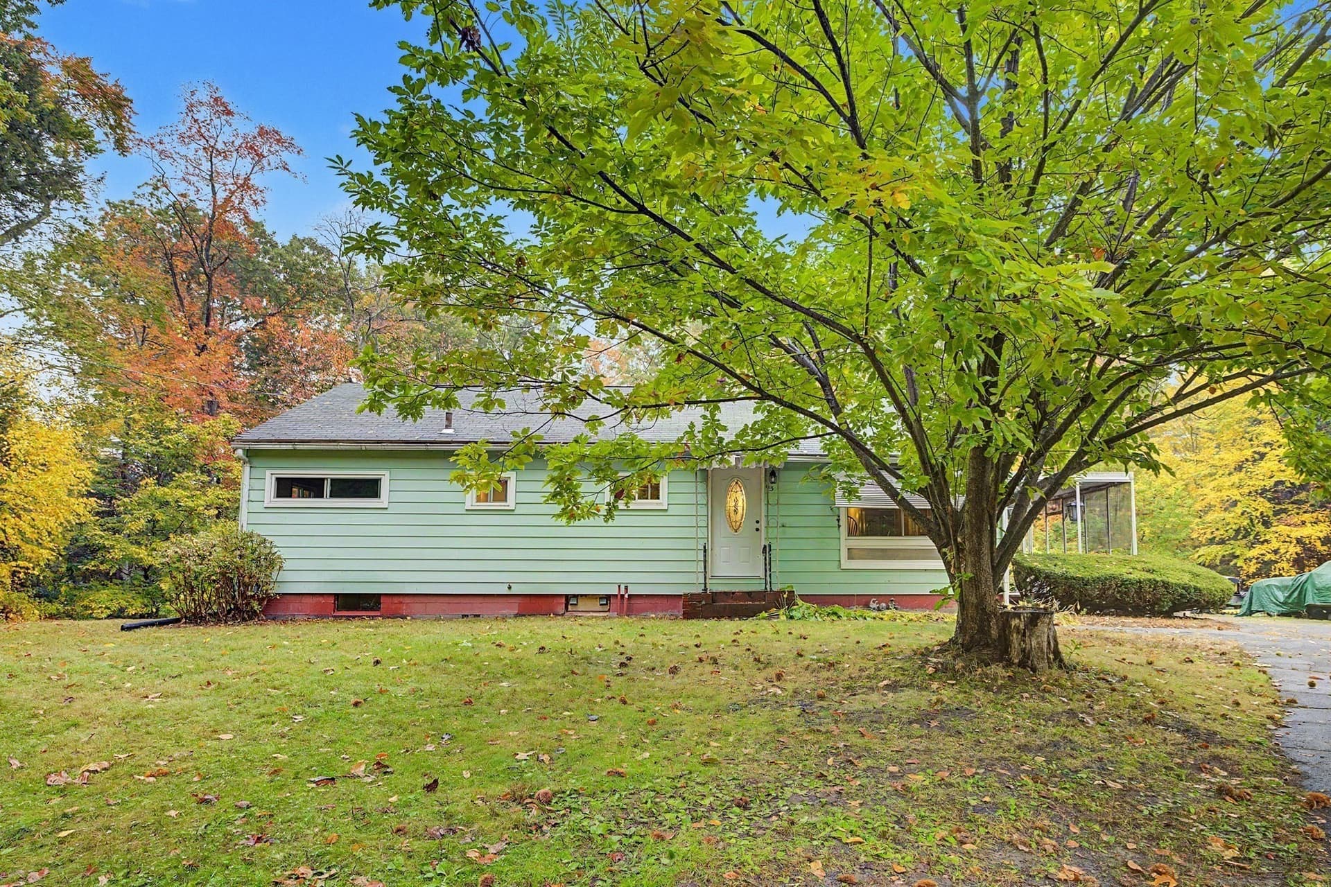 63 Loudville Rd, Easthampton MA 01027