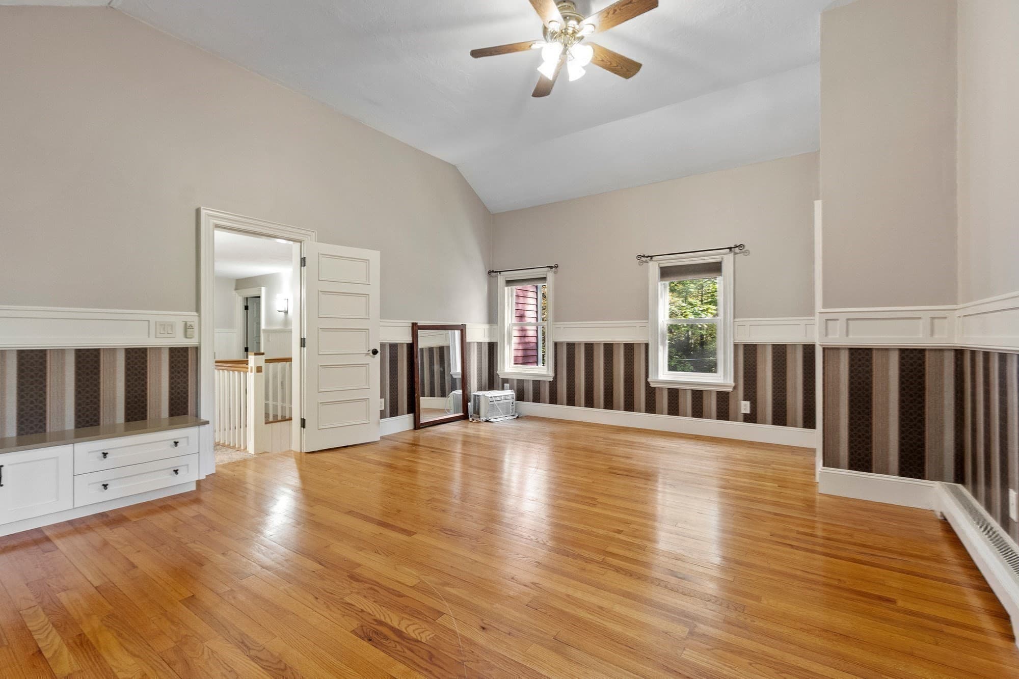 Single Family Residence at 29 Brintnal Drive, Rutland MA 01543, photo 16 of 22