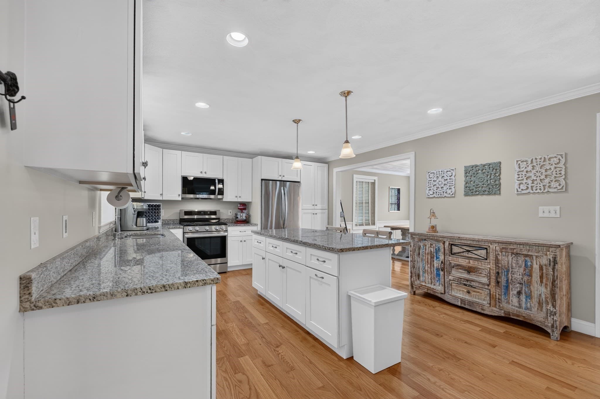 Single Family Residence at 271 Burlington Avenue, Wilmington MA 01887, Wilmington, photo 7 of 42