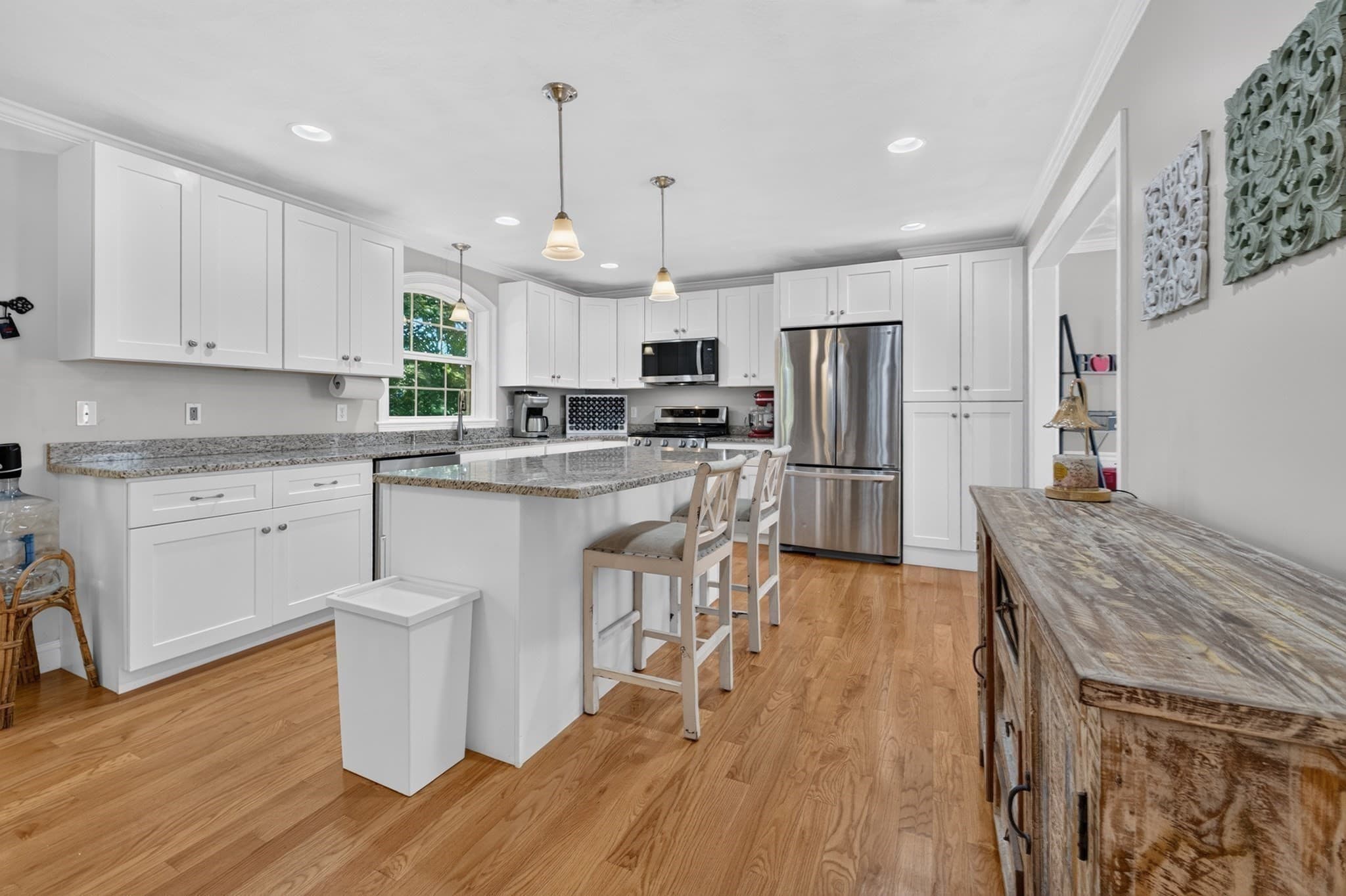 Single Family Residence at 271 Burlington Avenue, Wilmington MA 01887, Wilmington, photo 4 of 42