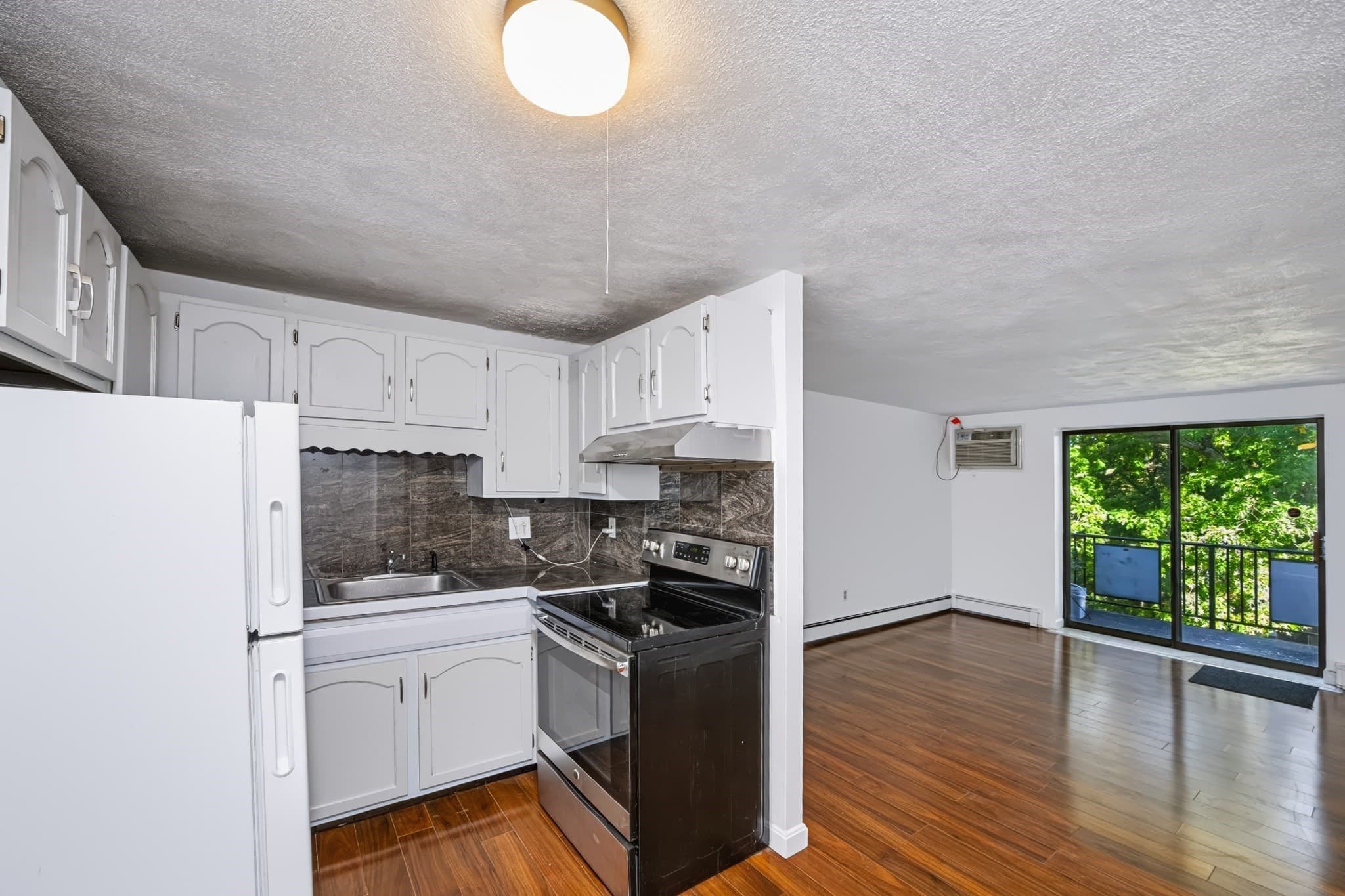 Condominium at 974-976 Main St # 24, Melrose MA 02176, Melrose, photo 12 of 24