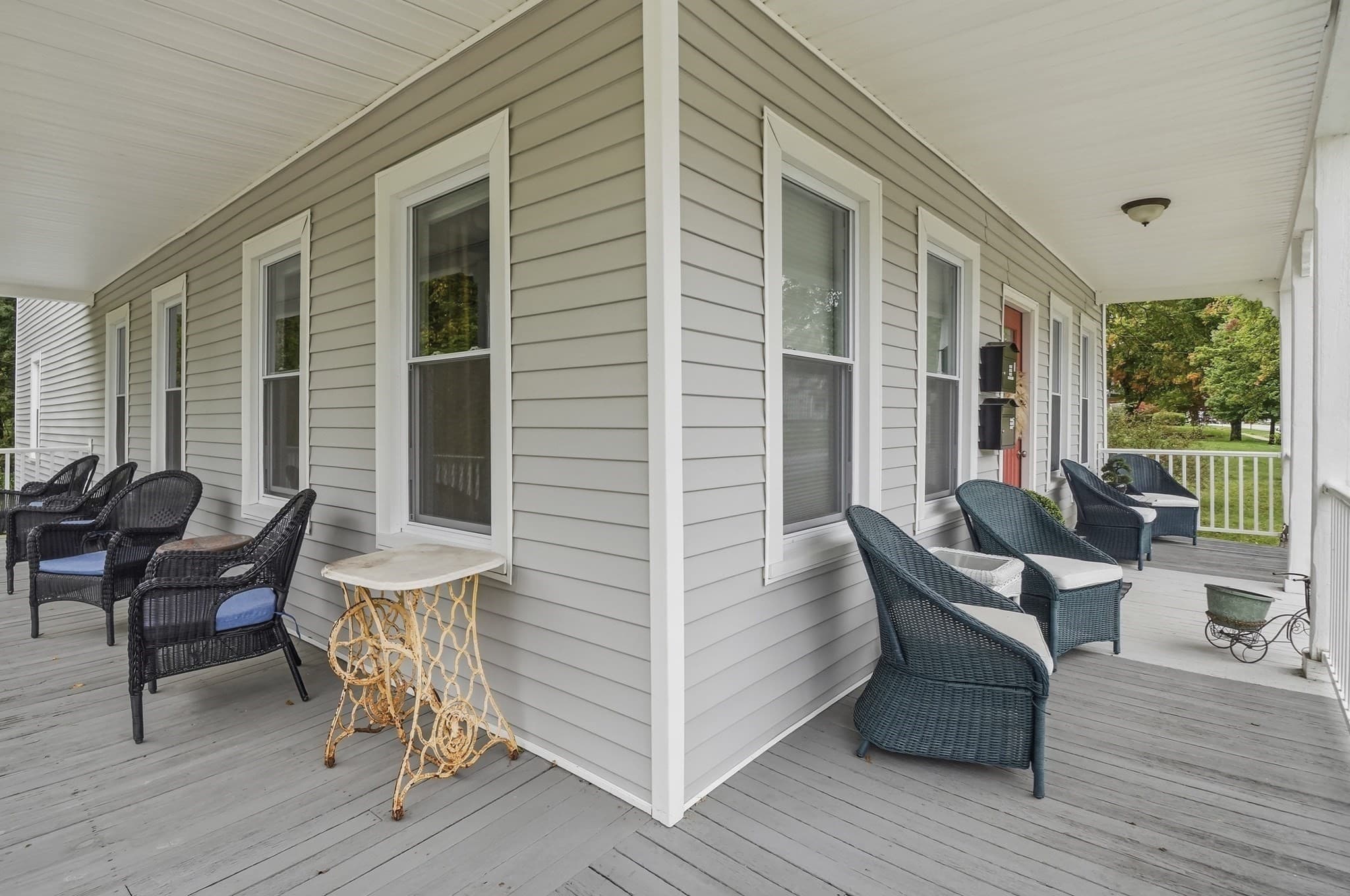 2 Family - 2 Units Up/Down at 364 Main Street, Oxford MA 01540, Oxford, photo 5 of 41