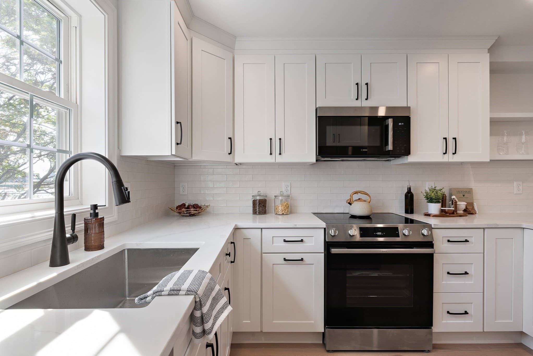 Condominium at 19 Paris St # 4, Everett MA 02149, Everett, photo 7 of 30