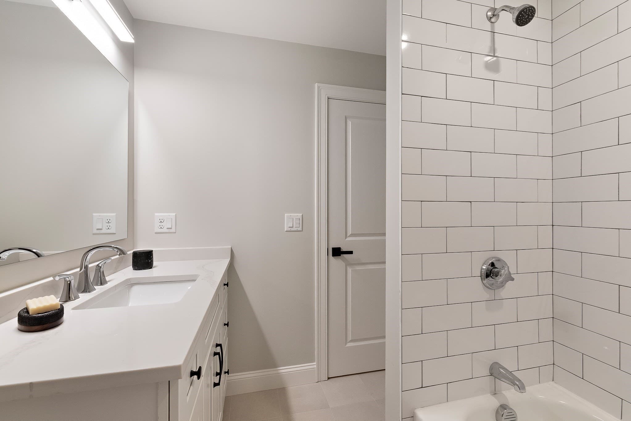 Condominium at 19 Paris St # 4, Everett MA 02149, Everett, photo 20 of 30