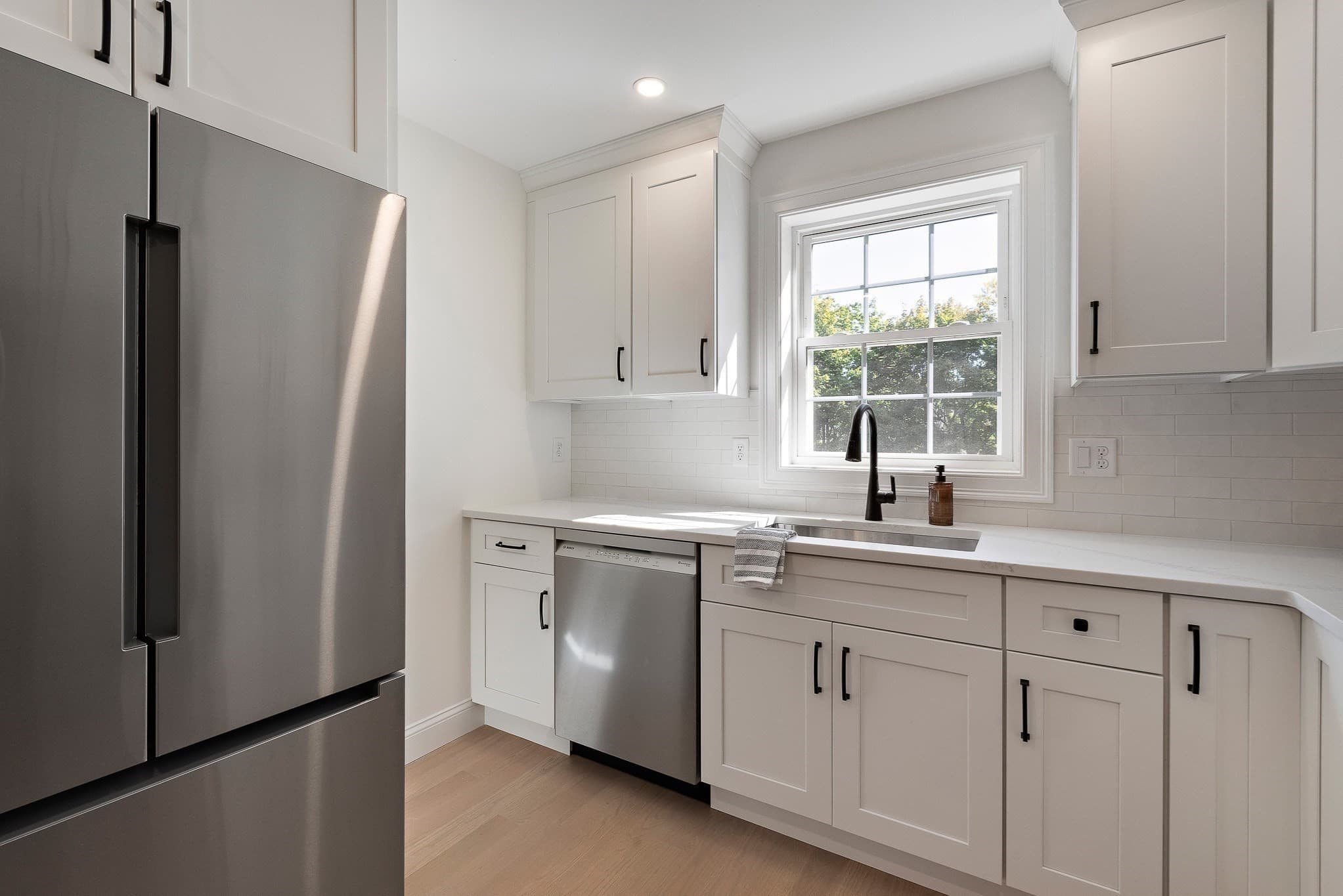 Condominium at 19 Paris St # 4, Everett MA 02149, Everett, photo 10 of 30