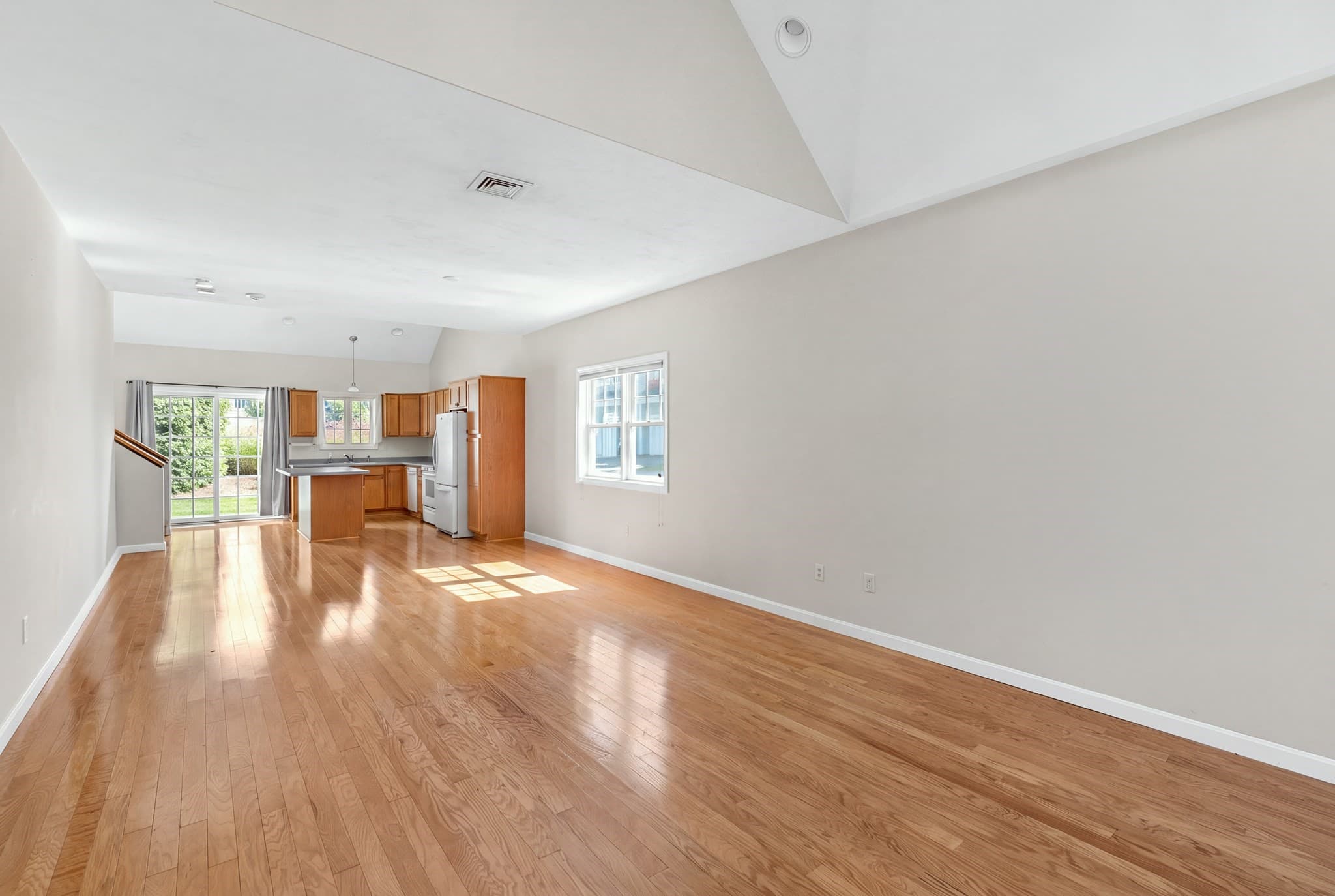Condominium at 52 County Rd # 3, Mattapoisett MA 02739, Mattapoisett, photo 5 of 33