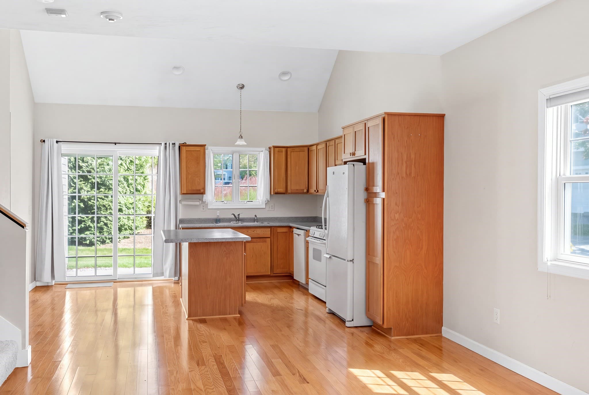 Condominium at 52 County Rd # 3, Mattapoisett MA 02739, Mattapoisett, photo 9 of 33