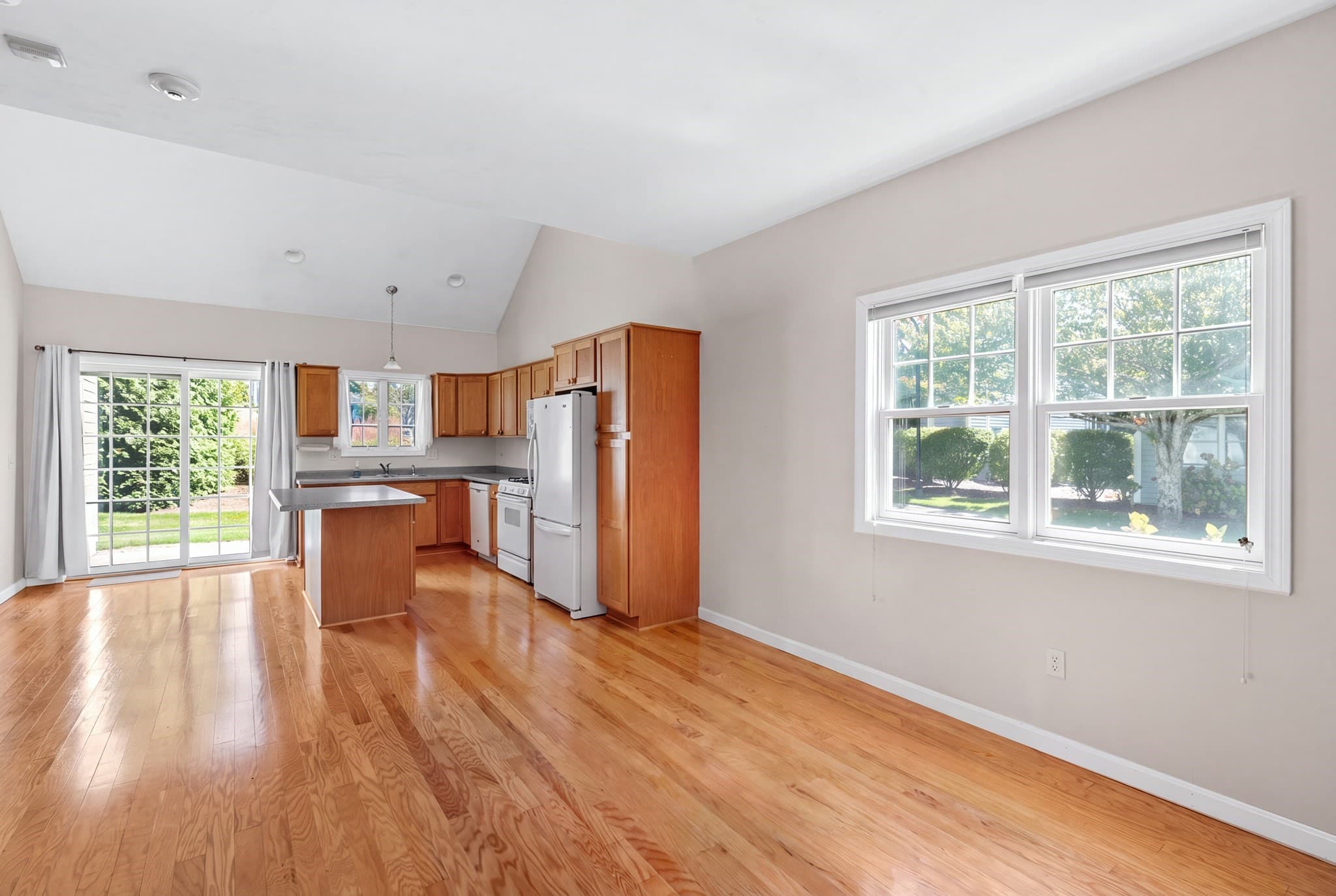 Condominium at 52 County Rd # 3, Mattapoisett MA 02739, Mattapoisett, photo 10 of 33