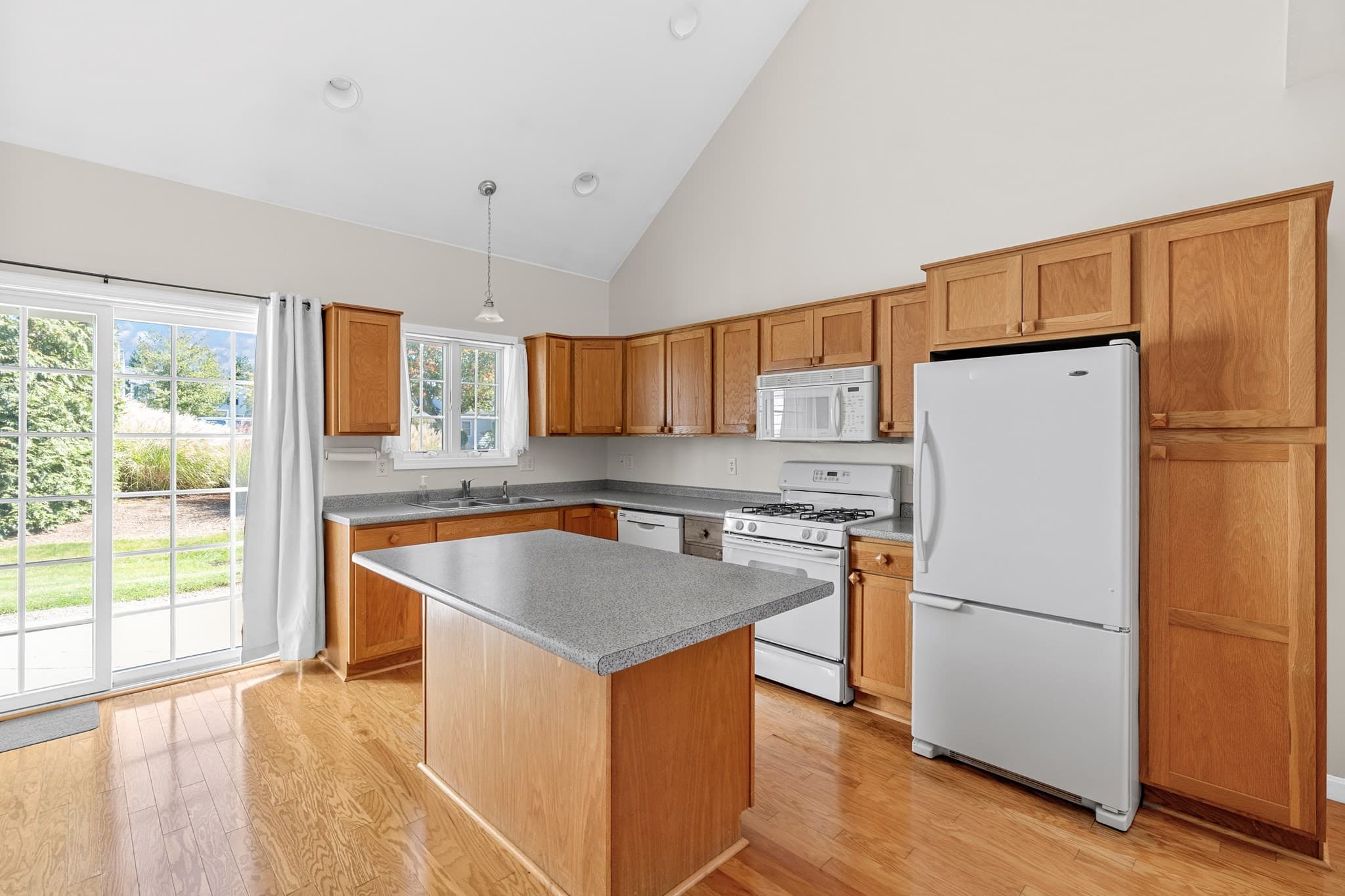 Condominium at 52 County Rd # 3, Mattapoisett MA 02739, Mattapoisett, photo 14 of 33