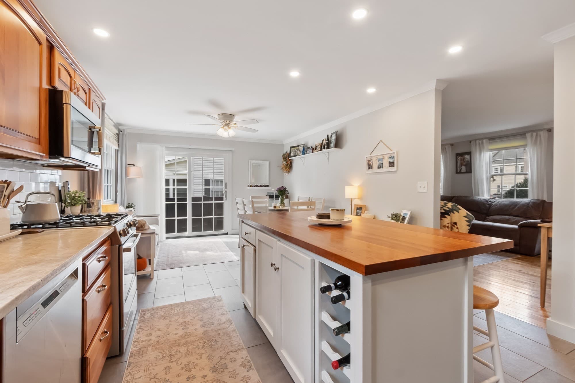 Single Family Residence at 63 Linwood St, Chelmsford MA 01824, Chelmsford, photo 17 of 41