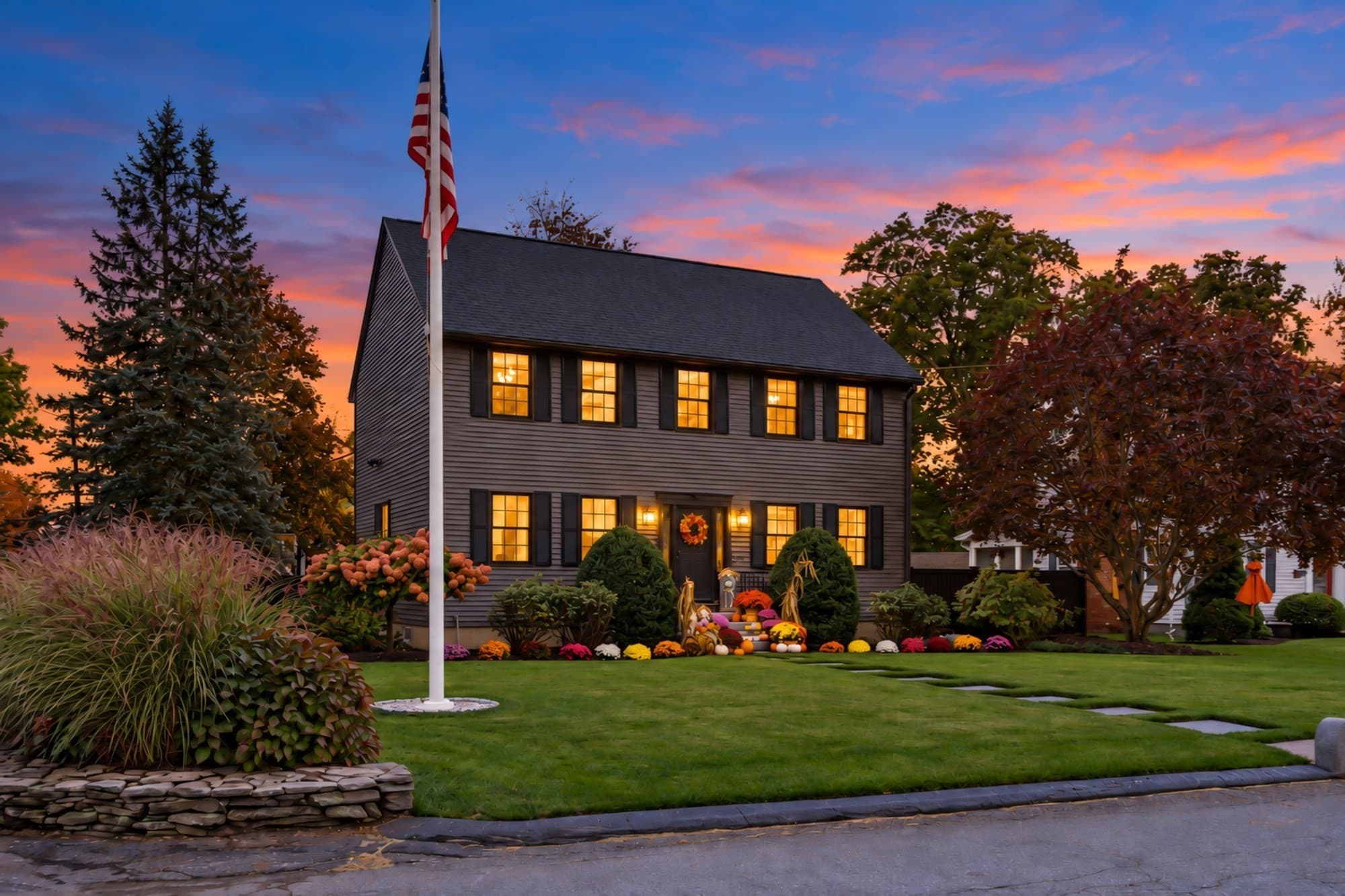 63 Linwood St, Chelmsford MA 01824