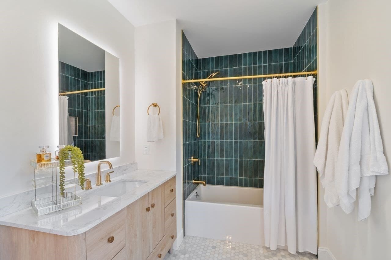 Condominium at 4 Harvest Drive # 225, North Andover MA 01845, North Andover, photo 15 of 37