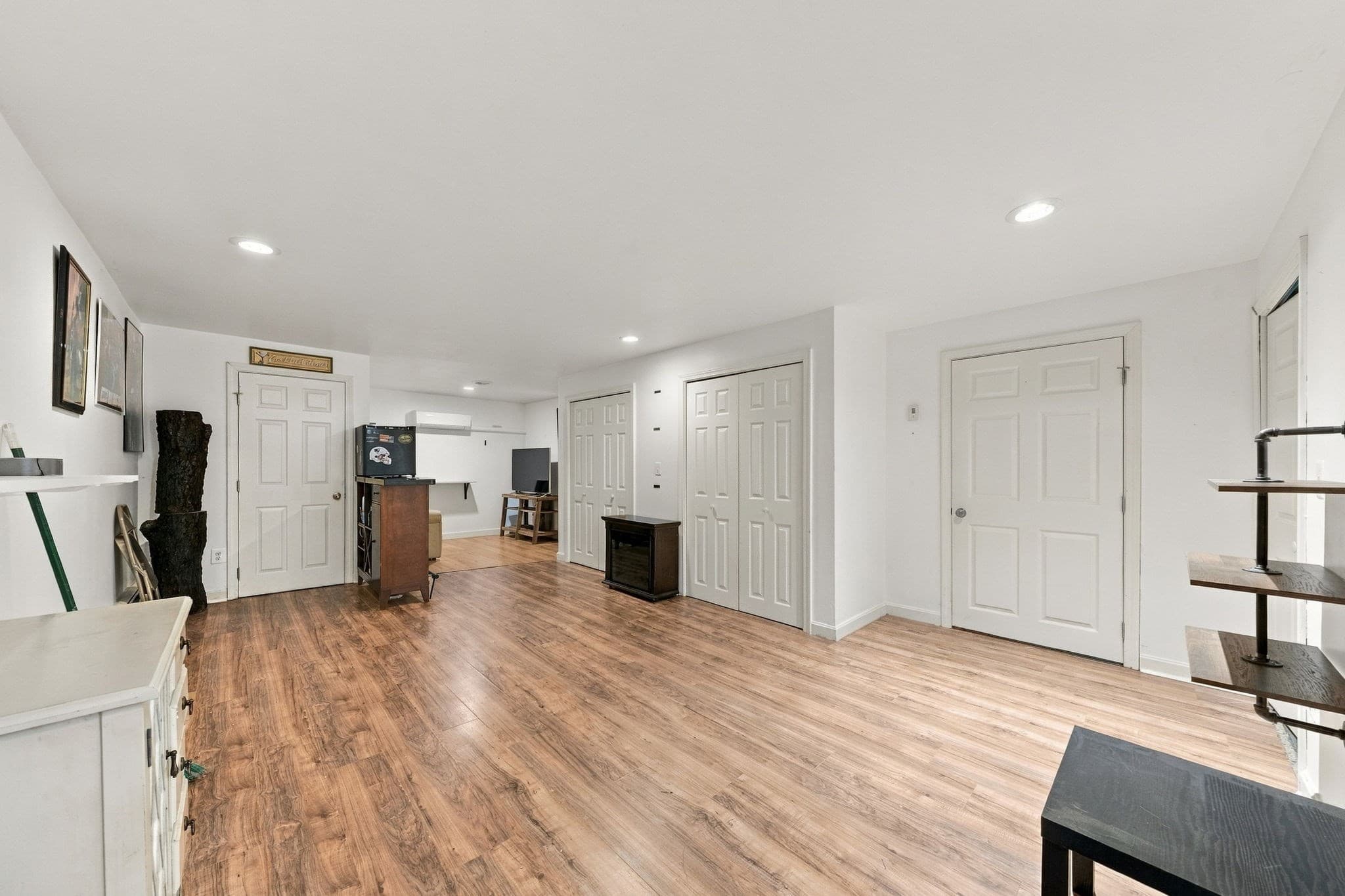 Single Family Residence at 171 Crandall Rd, Tiverton RI 02878, photo 23 of 26