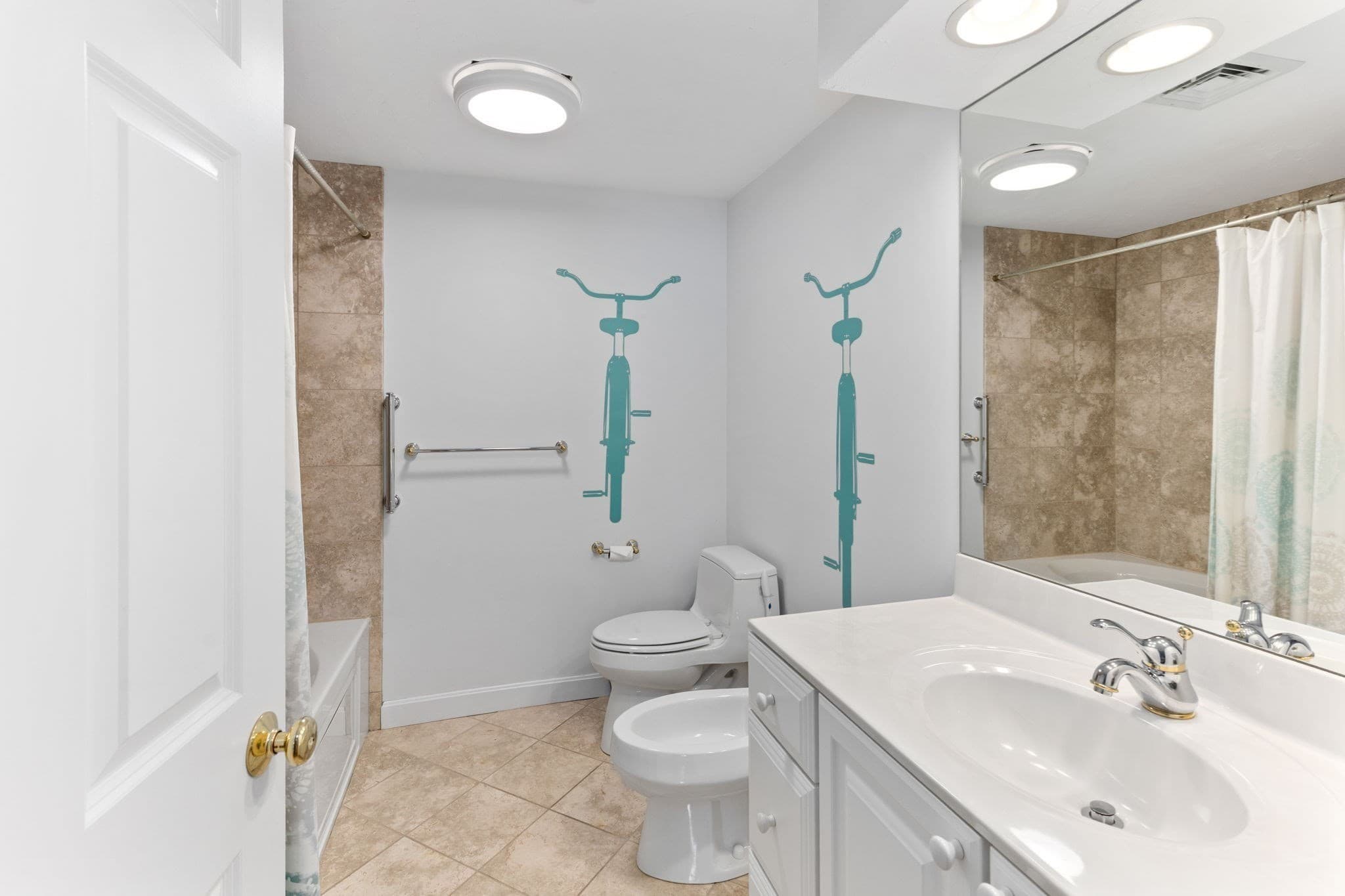 Condominium at 62A Grand Ave # 62A, Falmouth MA 02540, photo 23 of 36