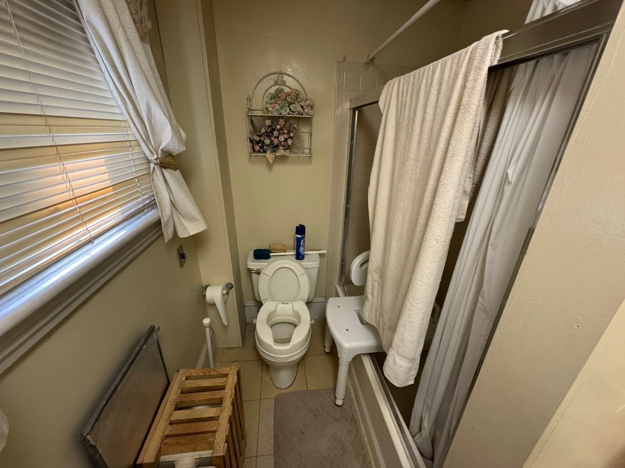 Single Family Residence at 23 Myrtle St, Waltham MA 02453, Waltham, photo 7 of 28