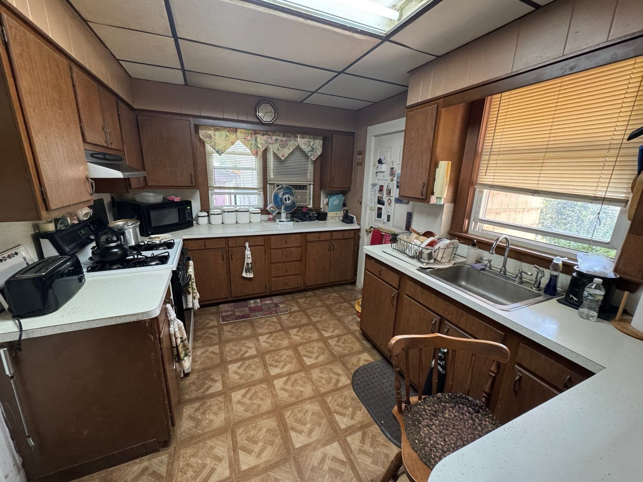 Single Family Residence at 23 Myrtle St, Waltham MA 02453, Waltham, photo 5 of 28