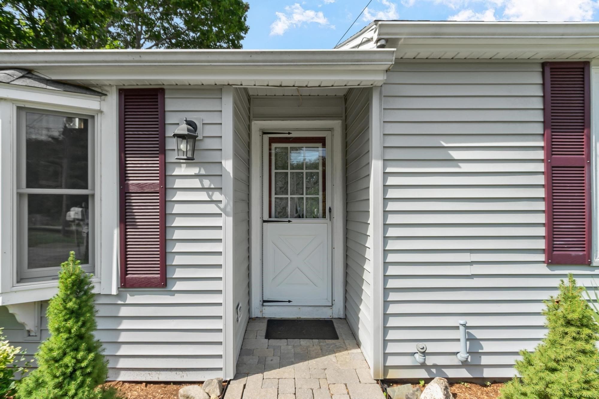 Single Family Residence at 8 Story Acres Rd, Essex MA 01929, Essex, photo 2 of 35