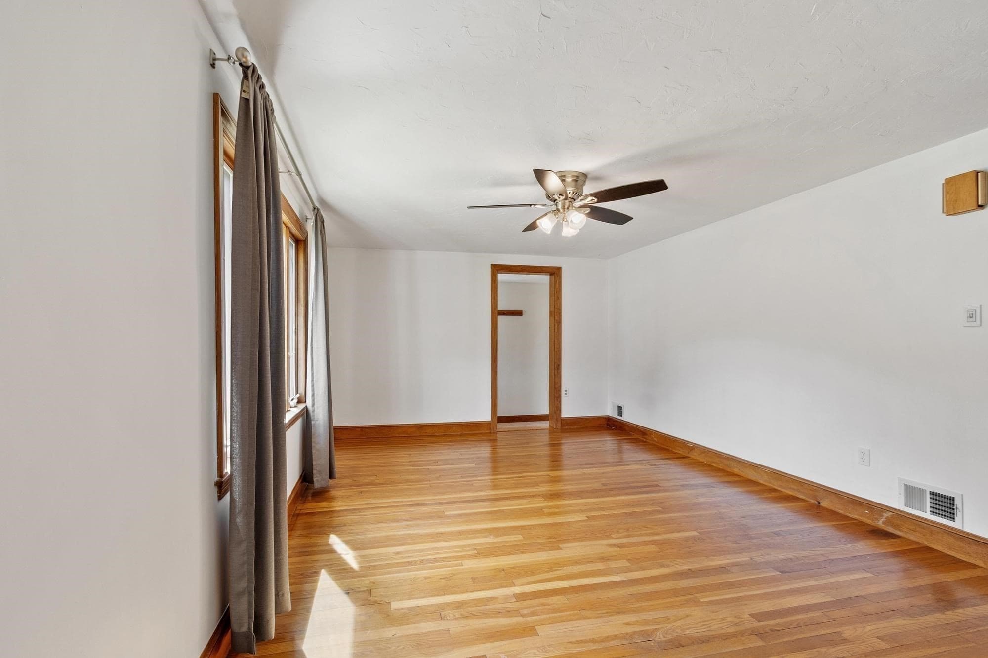 Single Family Residence at 8 Story Acres Rd, Essex MA 01929, Essex, photo 8 of 35