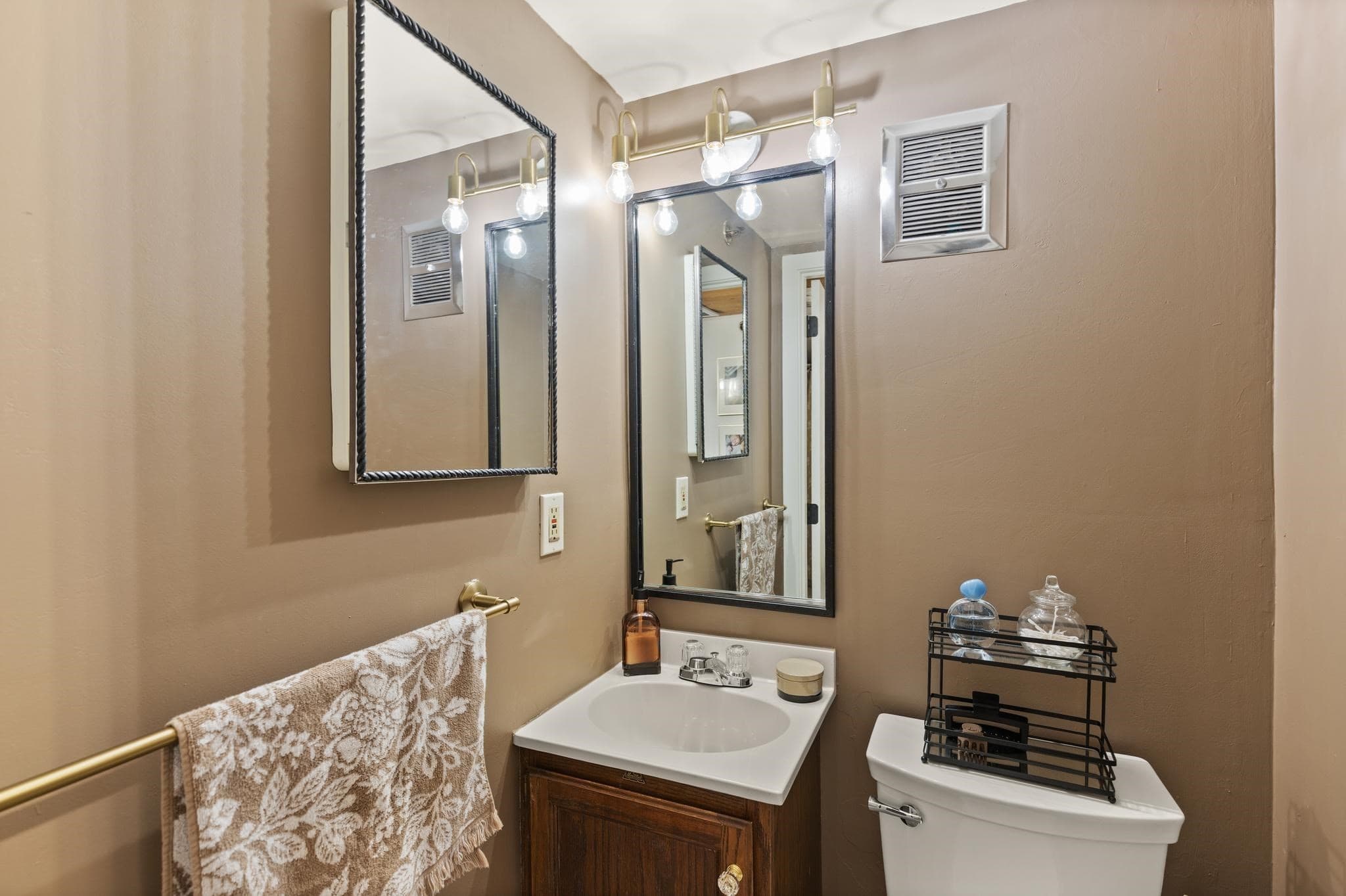 Condominium at 50 Rantoul # 501, Beverly MA 01915, Beverly, photo 23 of 32