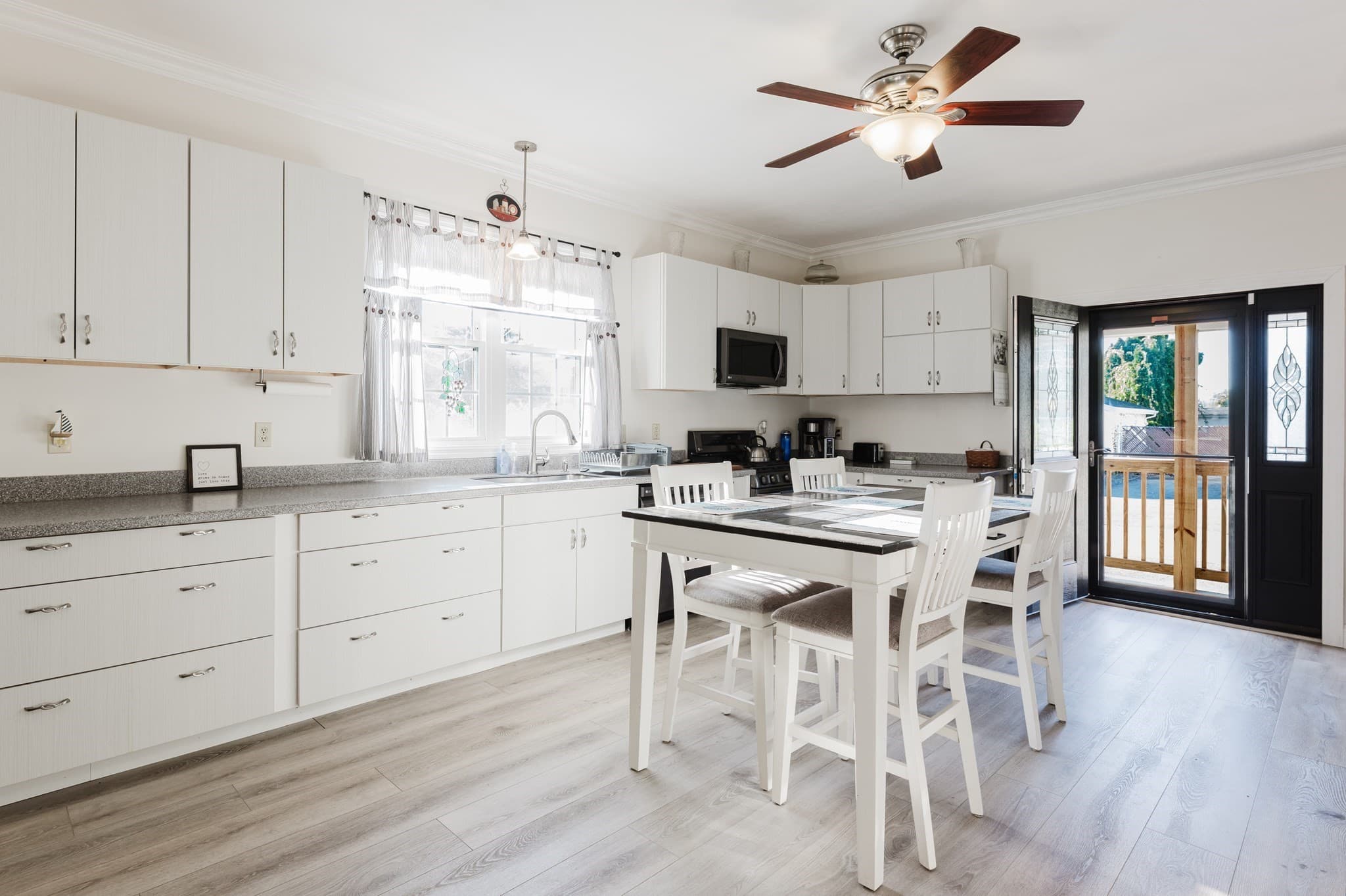 Single Family Residence at 67 Stowell St, New Bedford MA 02740, New Bedford, photo 2 of 18