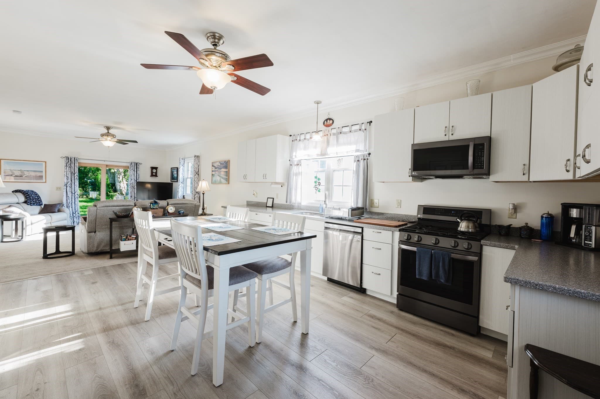 Single Family Residence at 67 Stowell St, New Bedford MA 02740, New Bedford, photo 3 of 18