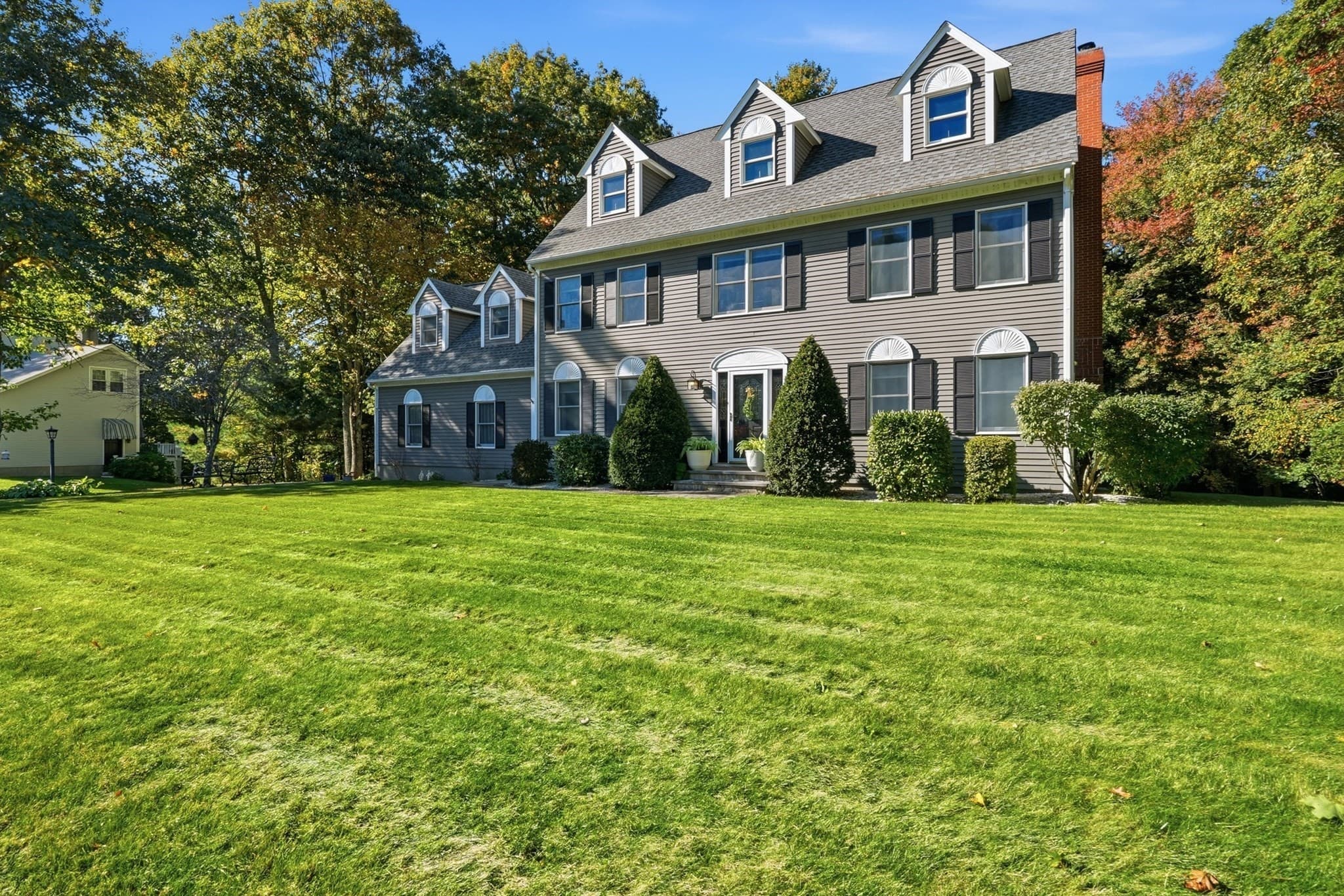 Single Family Residence at 31 Knollwood Dr, Charlton MA 01507, Charlton, photo 3 of 42