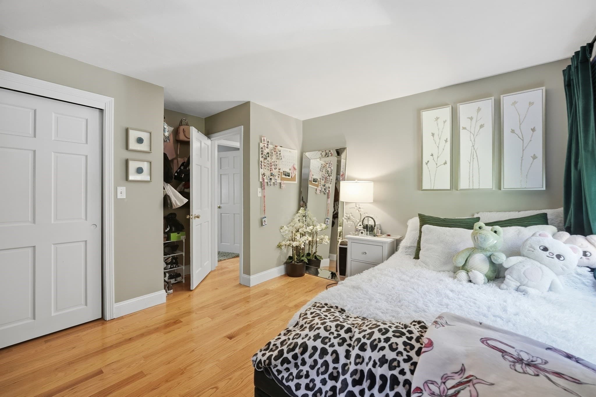 Single Family Residence at 31 Knollwood Dr, Charlton MA 01507, Charlton, photo 24 of 42