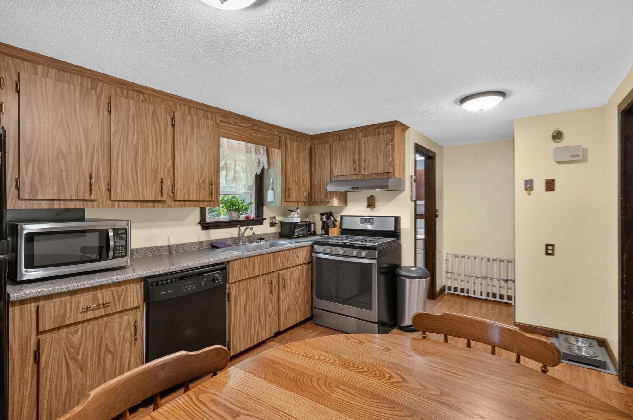 Multi Family at 33 Carver Rd, Plymouth MA 02360, Plymouth, photo 11 of 42