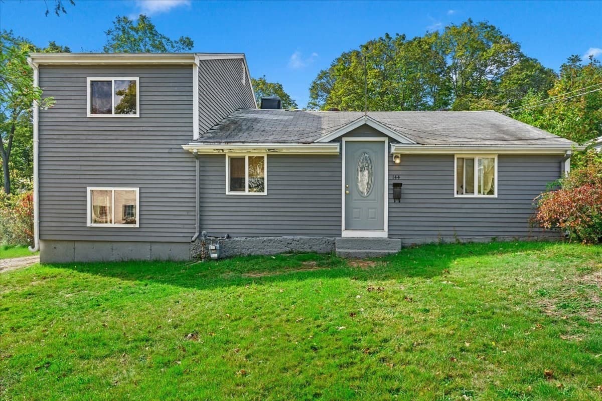 Residential at 144 Wompatuck Rd, Hingham MA 02043, Hingham, photo 3 of 14