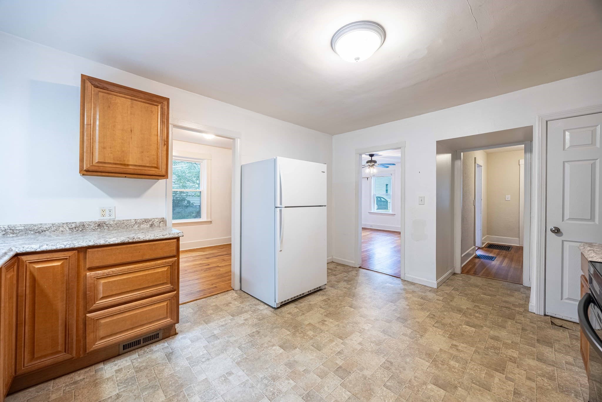 Condex at 10 Oak Street # 10, Northbridge MA 01588, Northbridge, photo 13 of 29