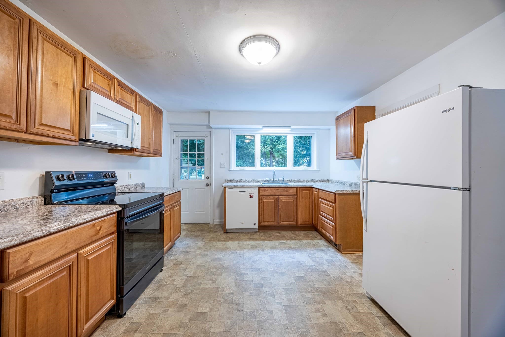Condex at 10 Oak Street # 10, Northbridge MA 01588, Northbridge, photo 9 of 29