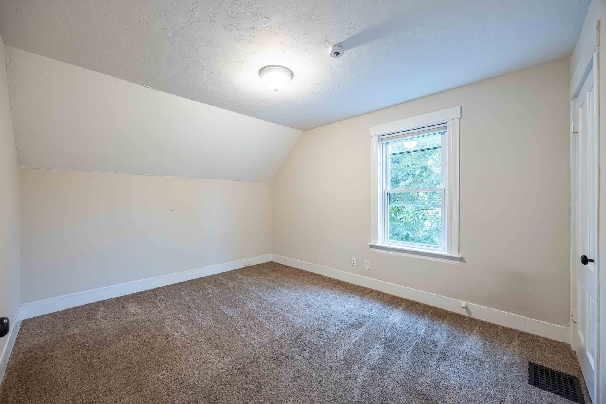 Condex at 10 Oak Street # 10, Northbridge MA 01588, Northbridge, photo 18 of 29