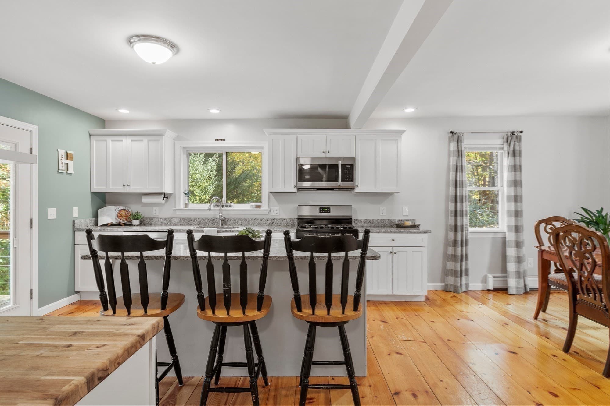 Single Family Residence at 155 Old Princeton Rd, Hubbardston MA 01452, Hubbardston, photo 7 of 42