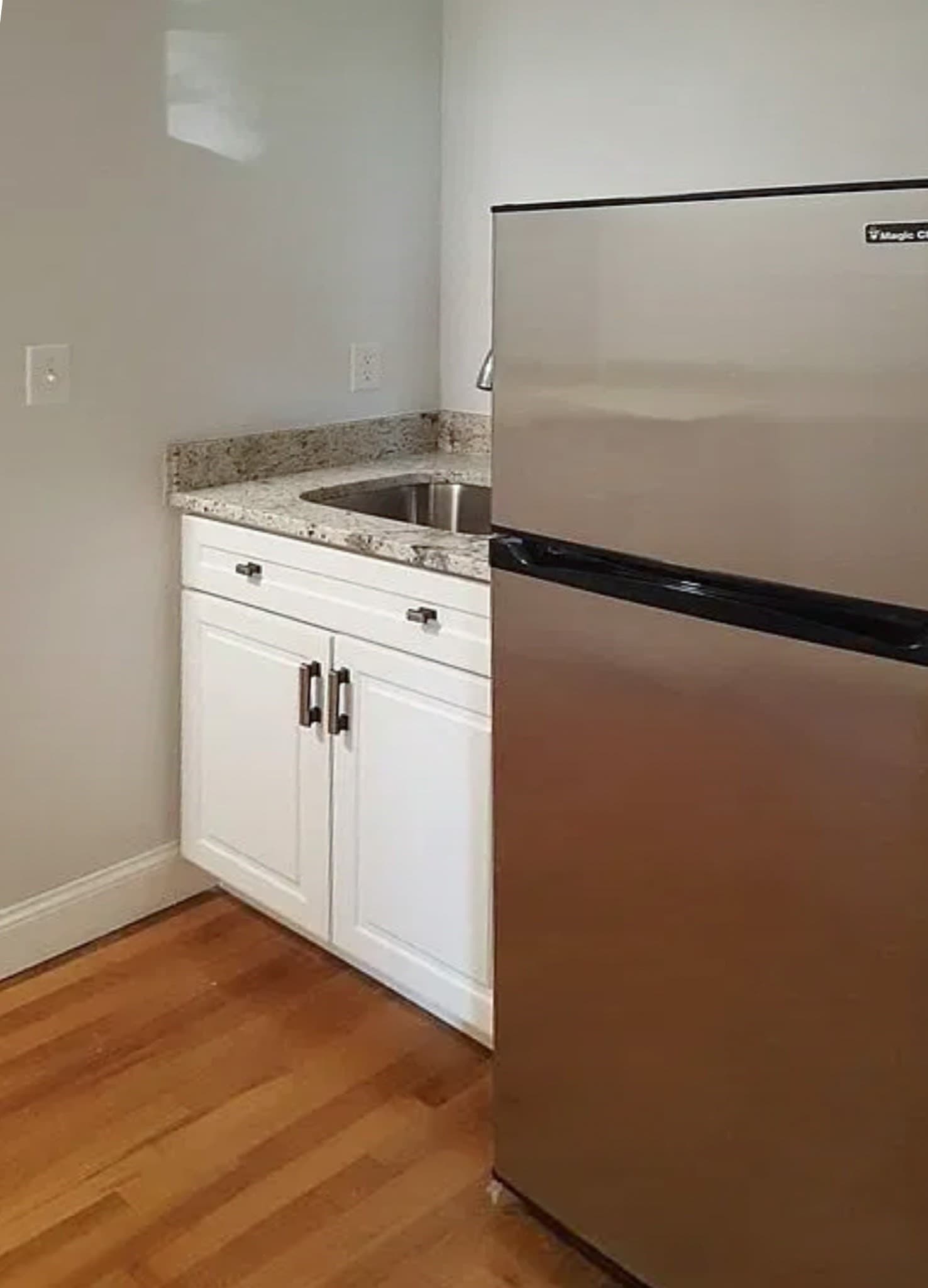 Single Family Residence at 142 University Avenue, Lowell MA 01854, Lowell, photo 6 of 17