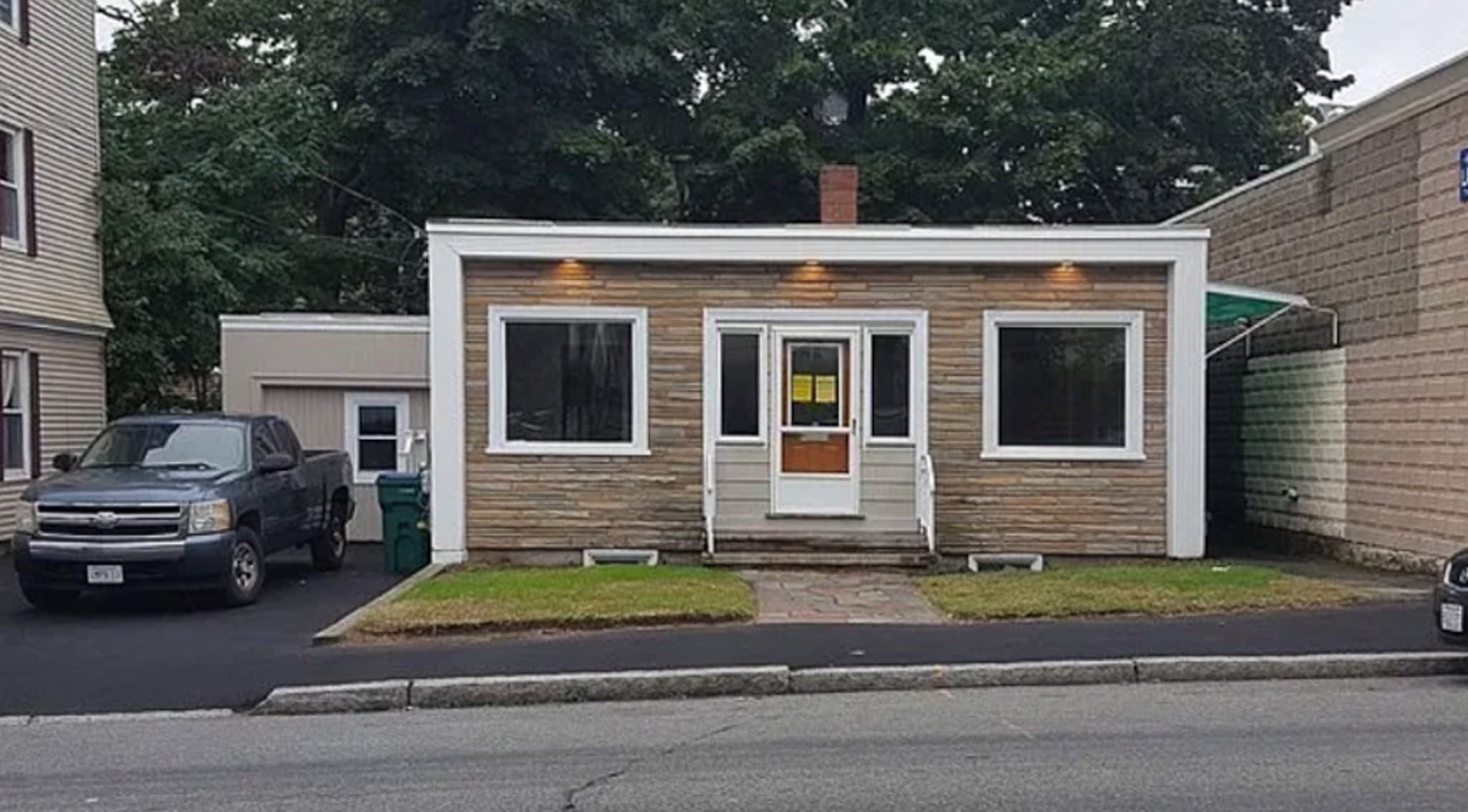 142 University Avenue, Lowell MA 01854