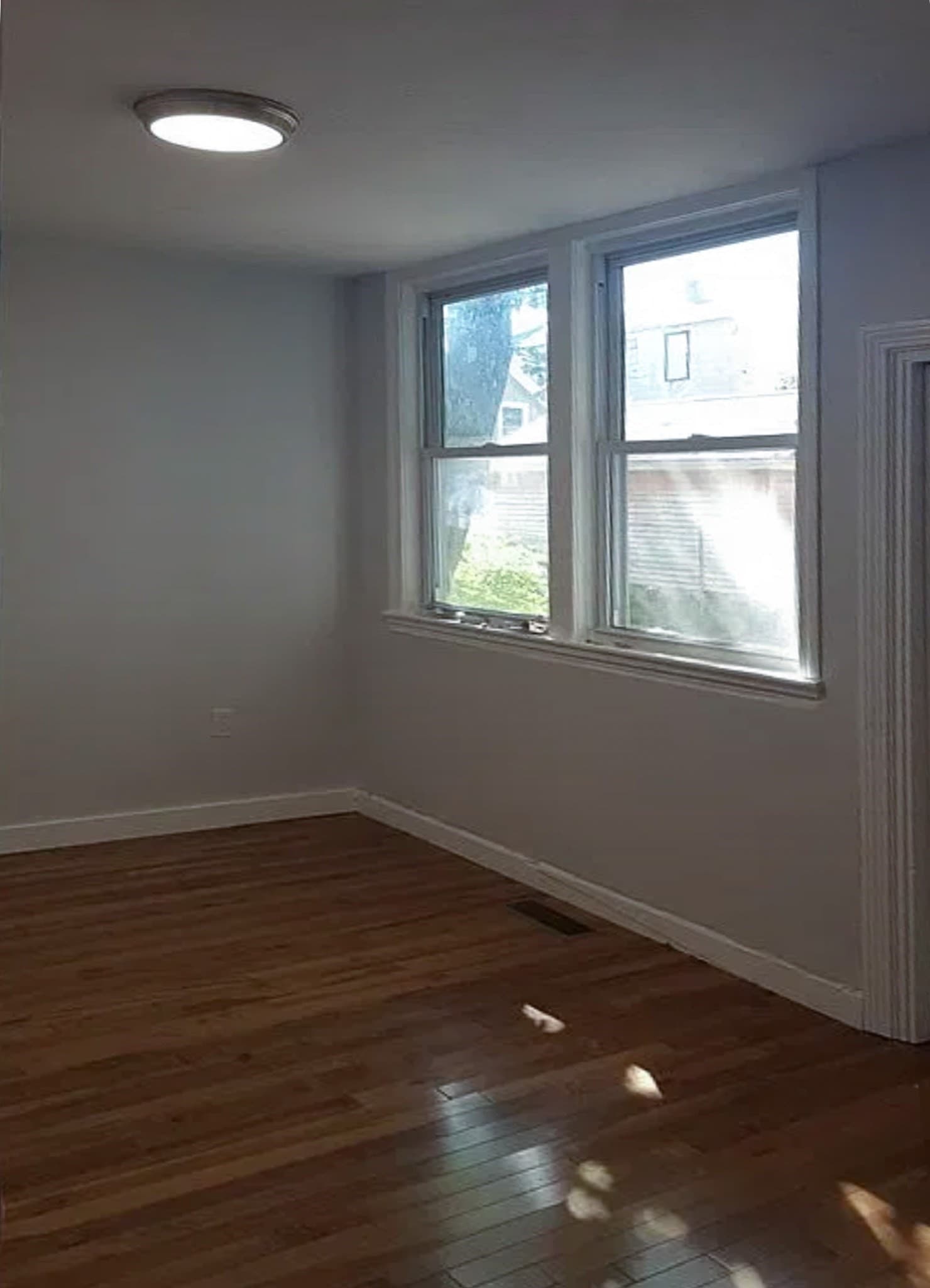 Single Family Residence at 142 University Avenue, Lowell MA 01854, Lowell, photo 9 of 17