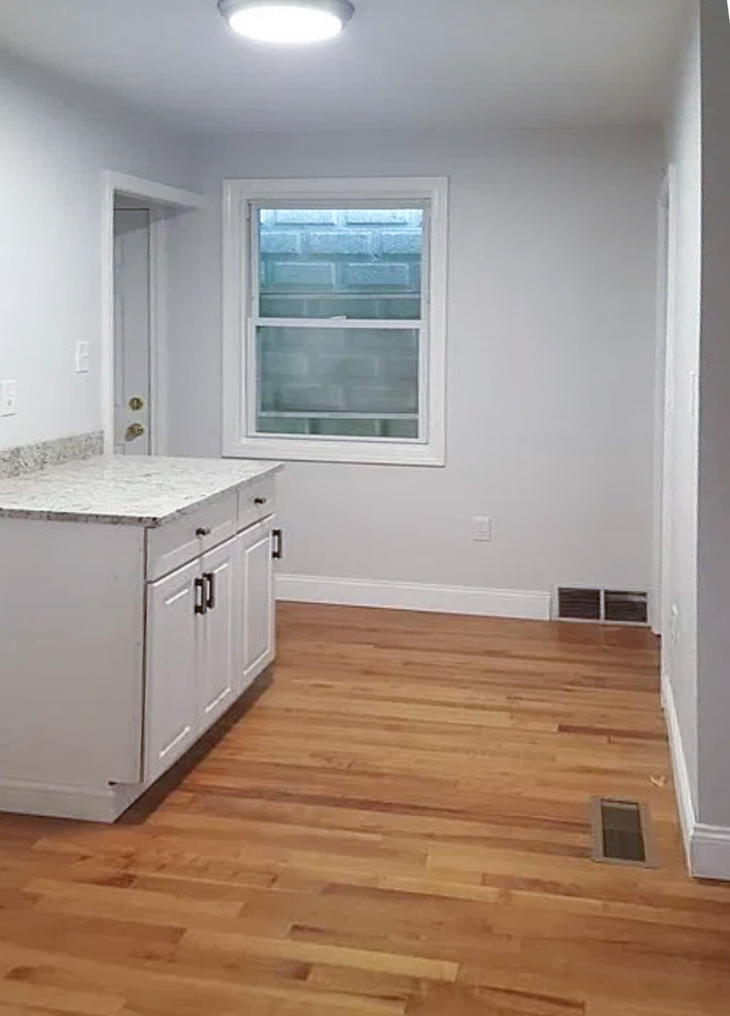 Single Family Residence at 142 University Avenue, Lowell MA 01854, Lowell, photo 4 of 17