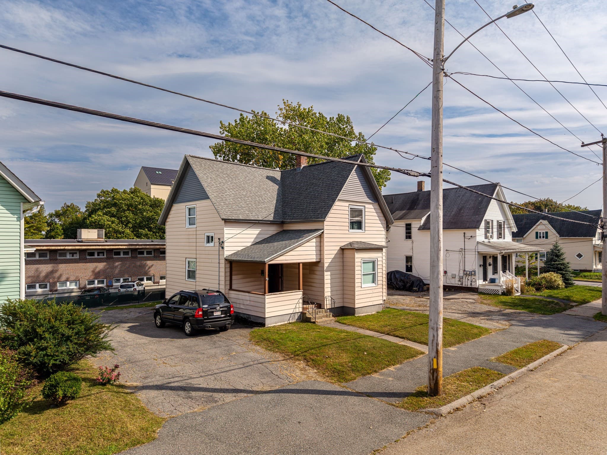 Multi Family at 37 Coburn Ave, Worcester MA 01604, Worcester, photo 2 of 21