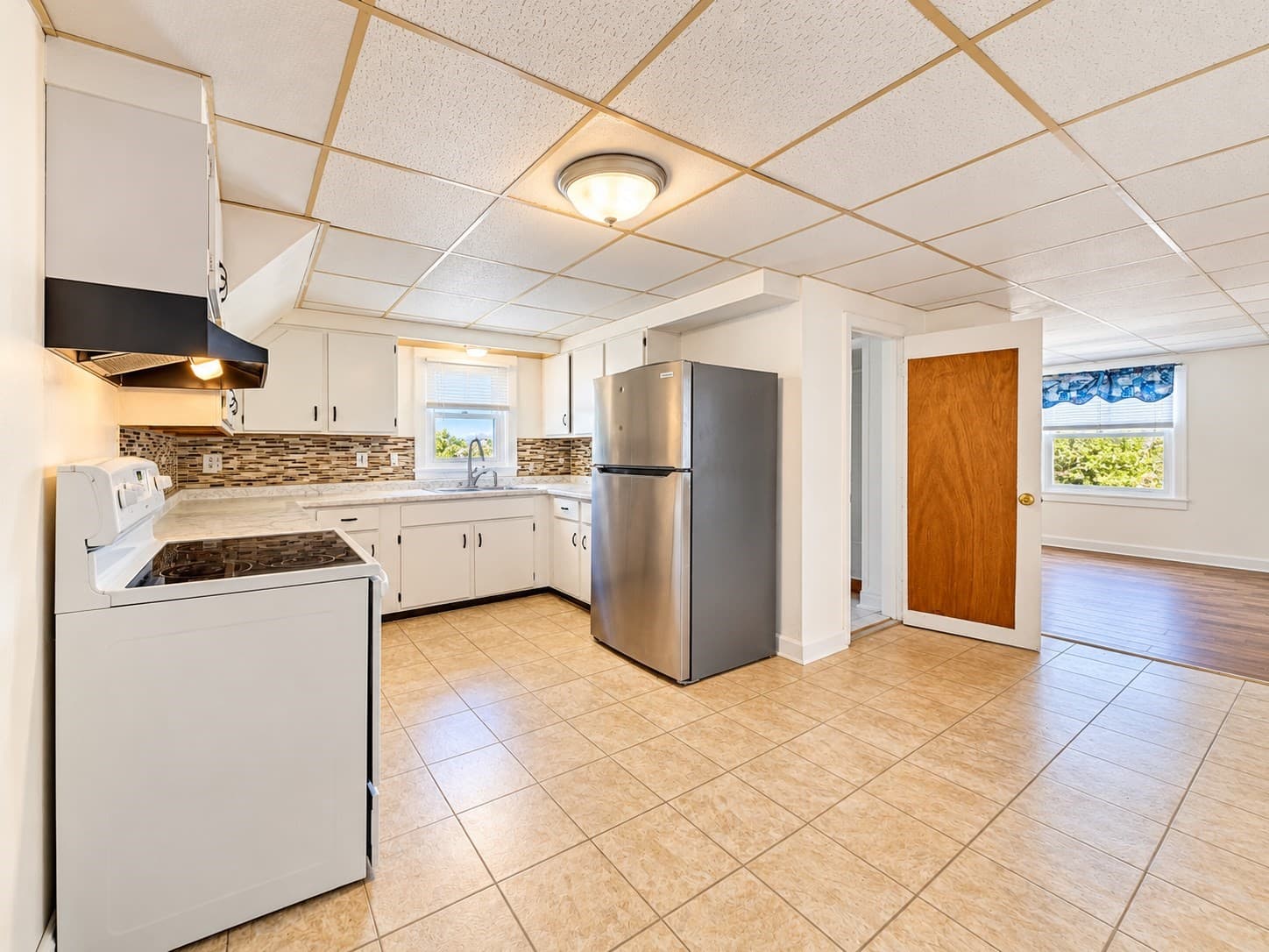Multi Family at 37 Coburn Ave, Worcester MA 01604, Worcester, photo 11 of 21