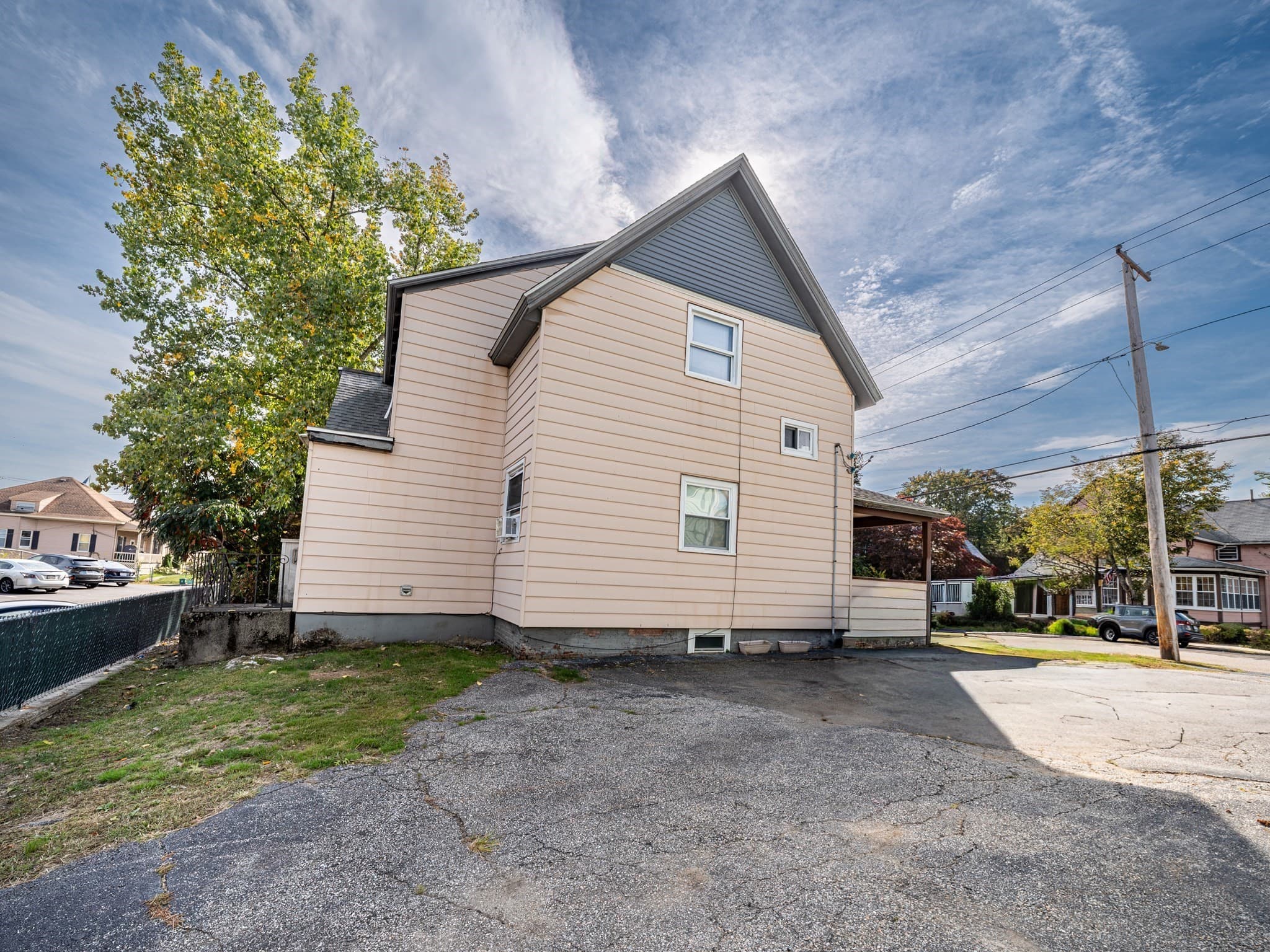 Multi Family at 37 Coburn Ave, Worcester MA 01604, Worcester, photo 4 of 21