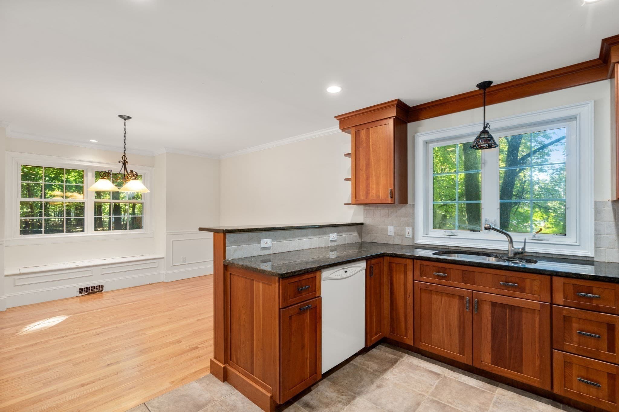 Single Family Residence at 7 Castle Gate Road, Wayland MA 01778, Wayland, photo 9 of 42