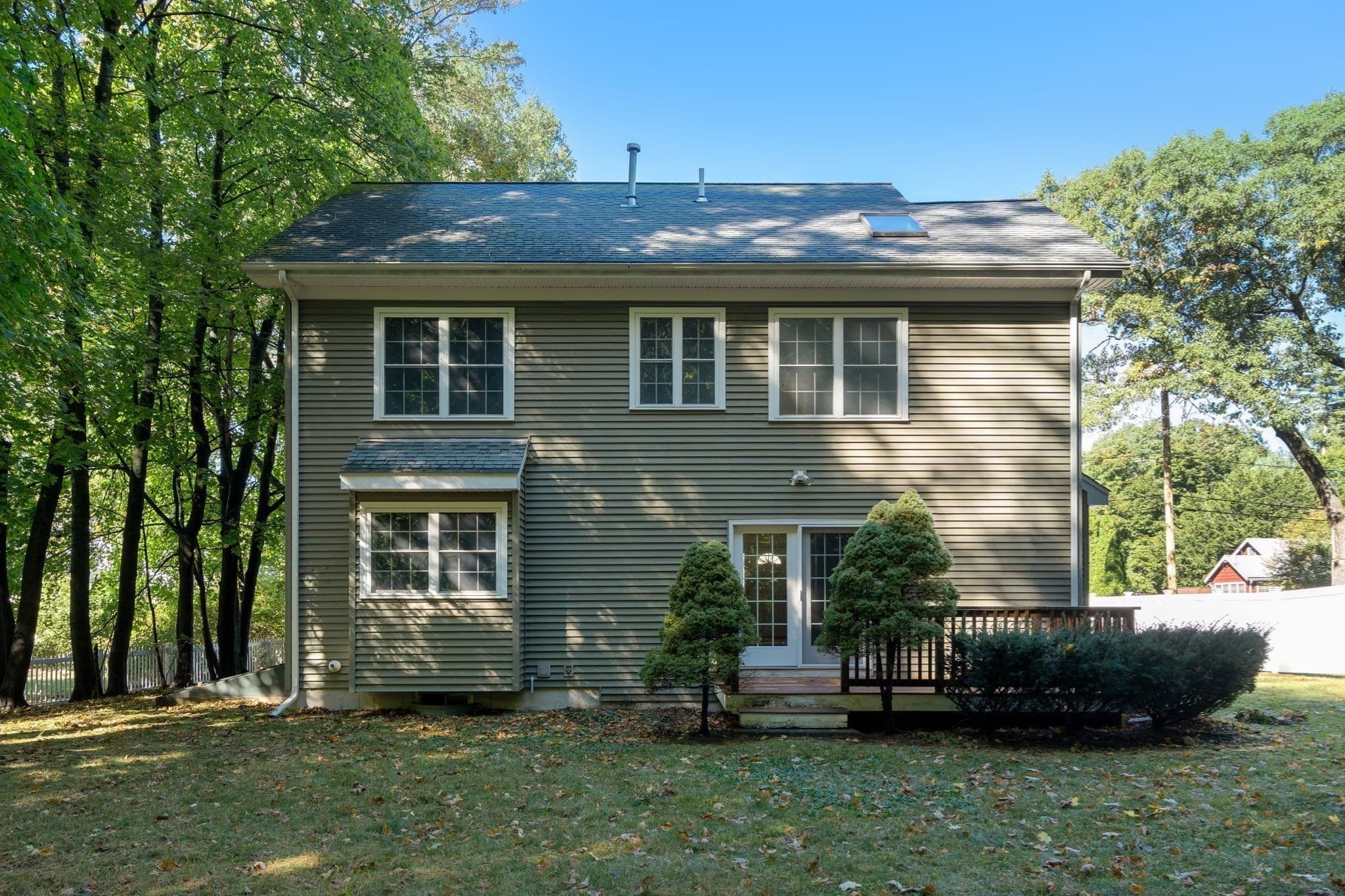 Single Family Residence at 7 Castle Gate Road, Wayland MA 01778, Wayland, photo 4 of 42