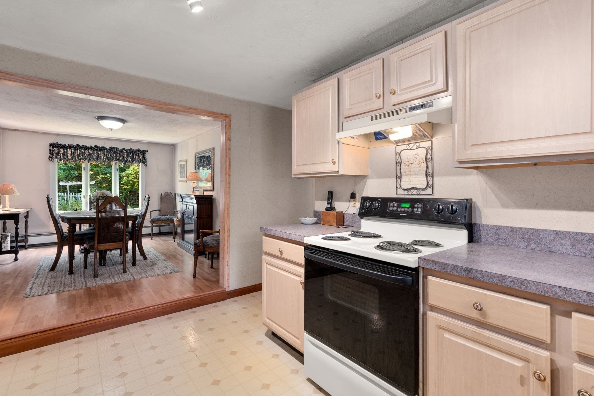 Single Family Residence at 465 Greenwood St, Millbury MA 01527, Millbury, photo 11 of 29