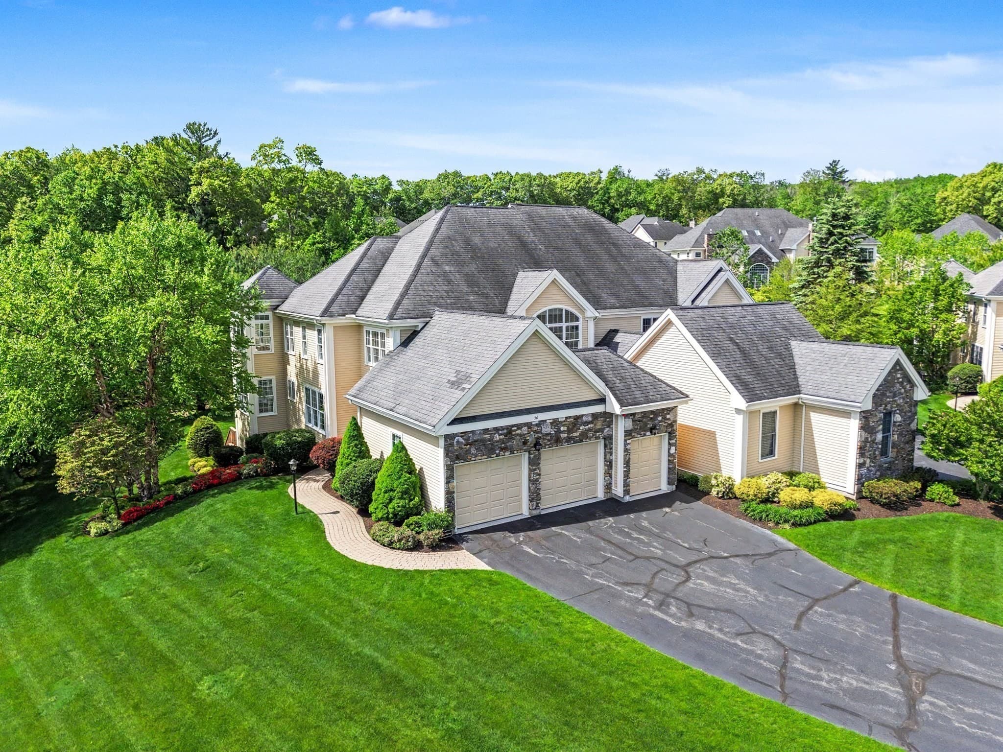 Condominium at 56 Clubhouse Way # 56, Sutton MA 01590, Sutton, photo 2 of 41
