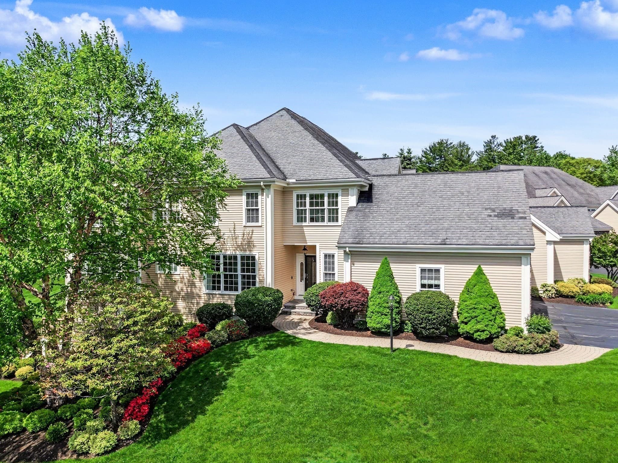 Condominium at 56 Clubhouse Way # 56, Sutton MA 01590, Sutton, photo 3 of 41