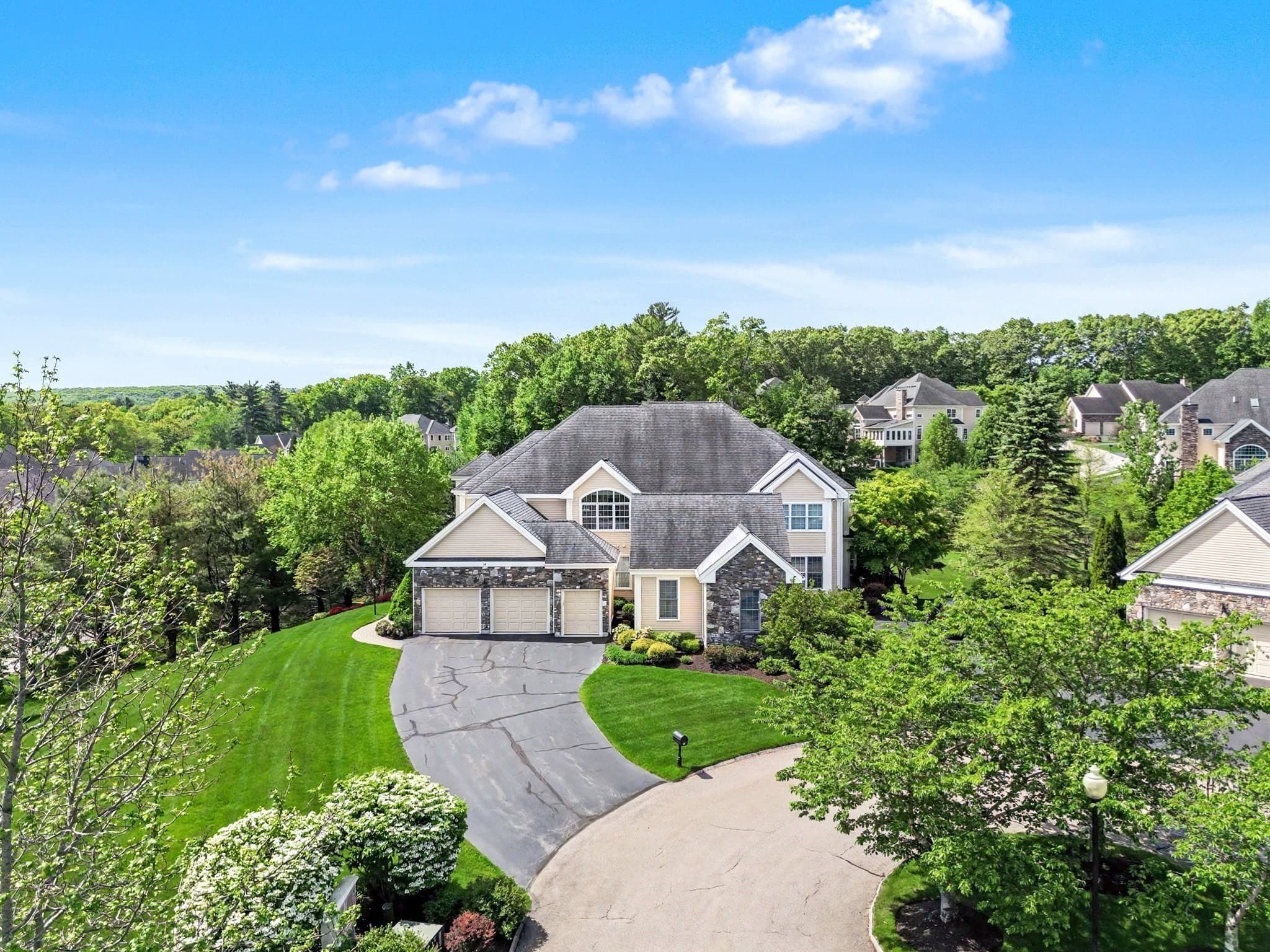 Condominium at 56 Clubhouse Way # 56, Sutton MA 01590, Sutton, photo 38 of 41