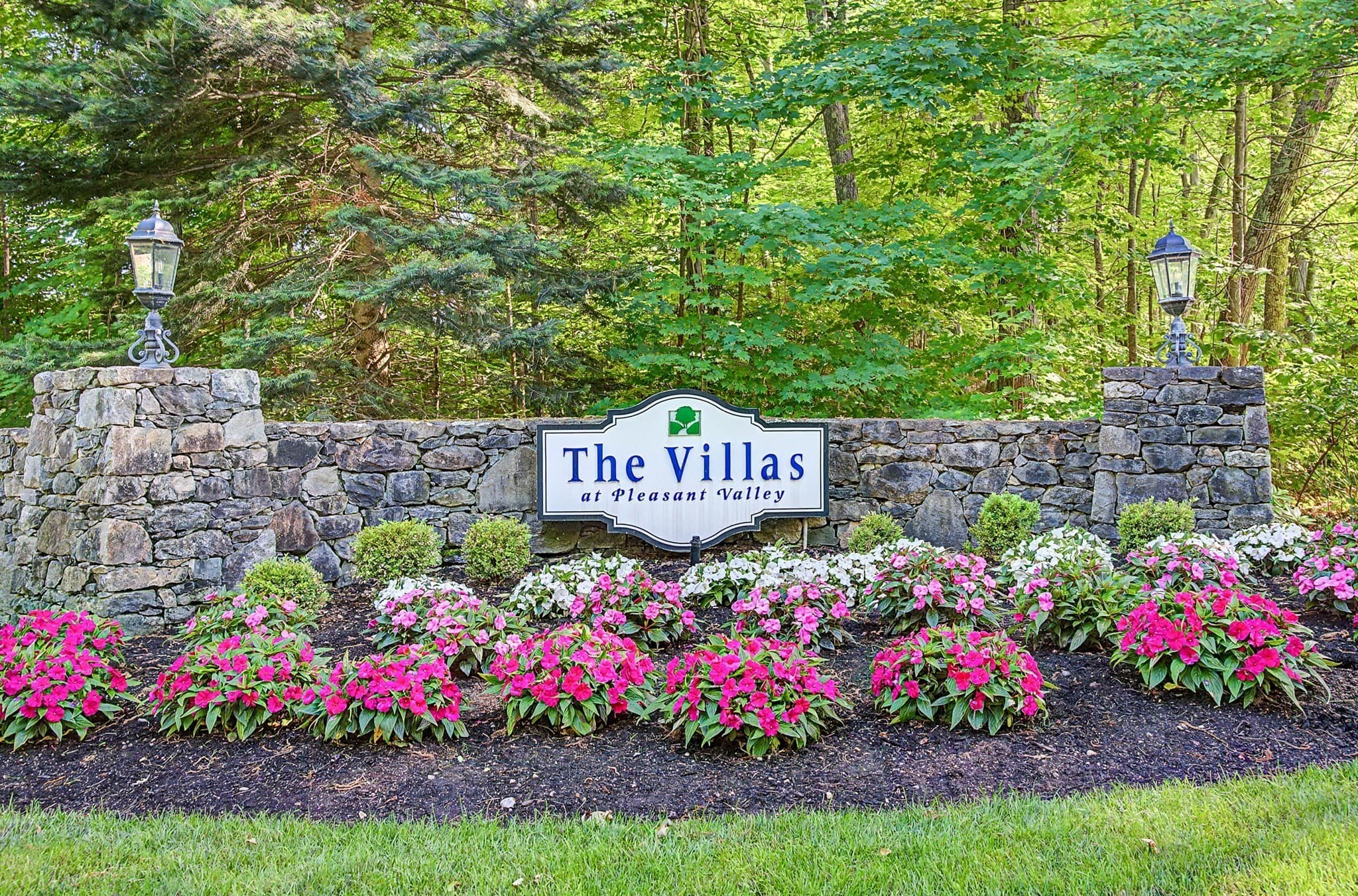 Condominium at 56 Clubhouse Way # 56, Sutton MA 01590, Sutton, photo 41 of 41
